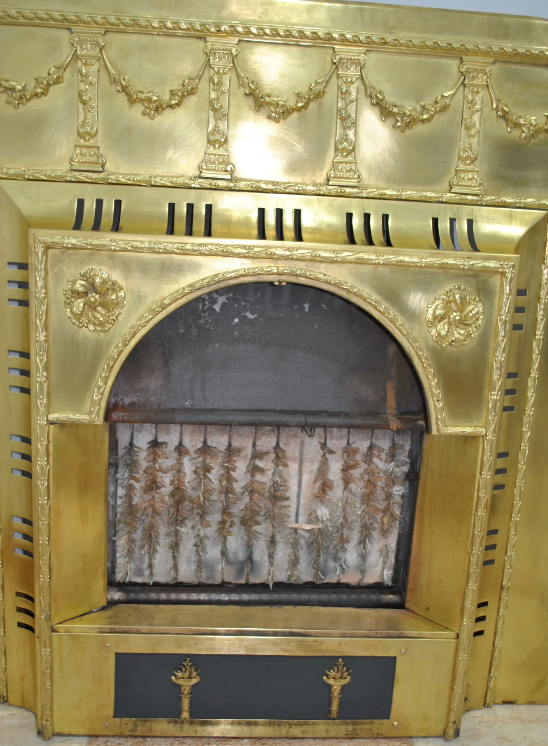 Frontal de chimenea latón y bronce dorado - Imagen 3