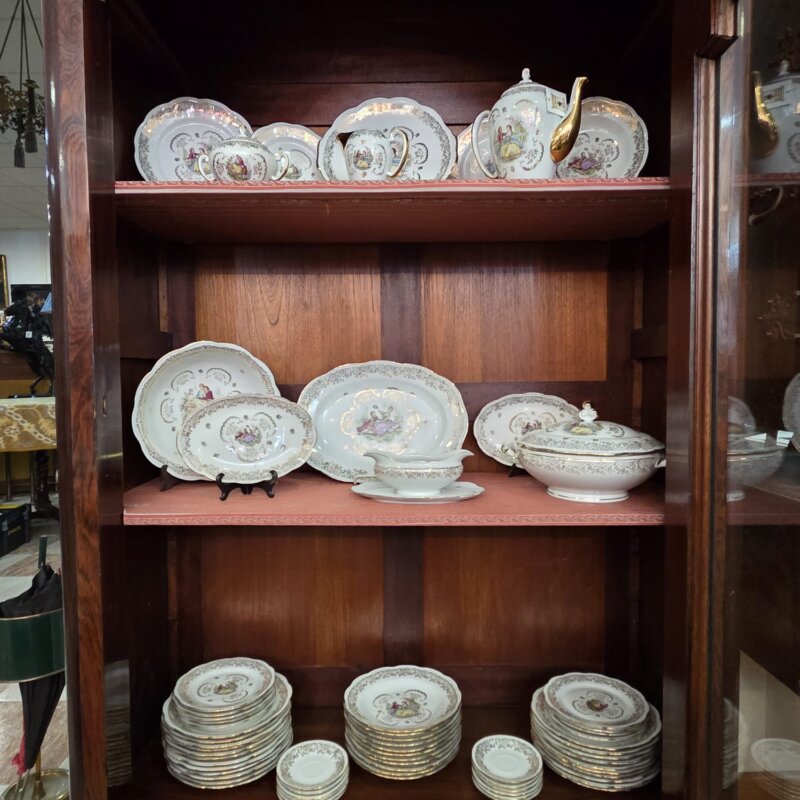 Vajilla romántica Limoges 69 piezas