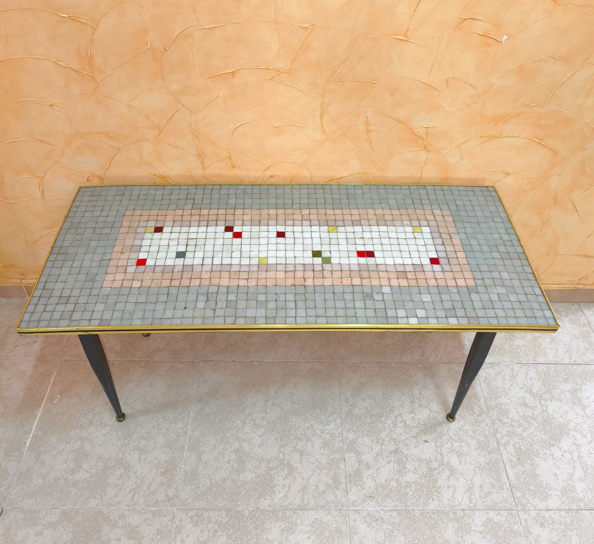 Mesa antigua de centro mosaico Mid Century - Imagen 3