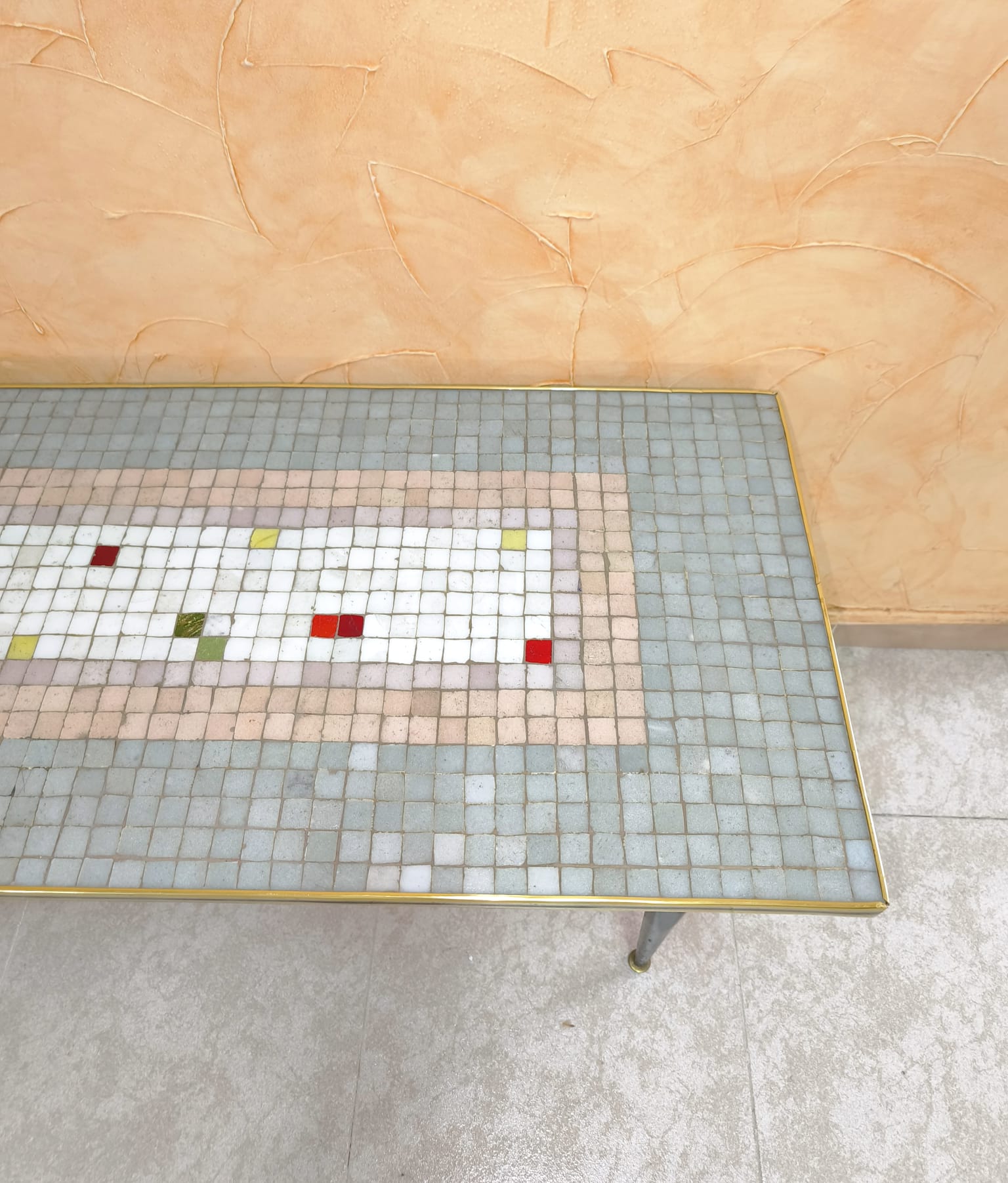 Mesa antigua de centro mosaico Mid Century - Imagen 4
