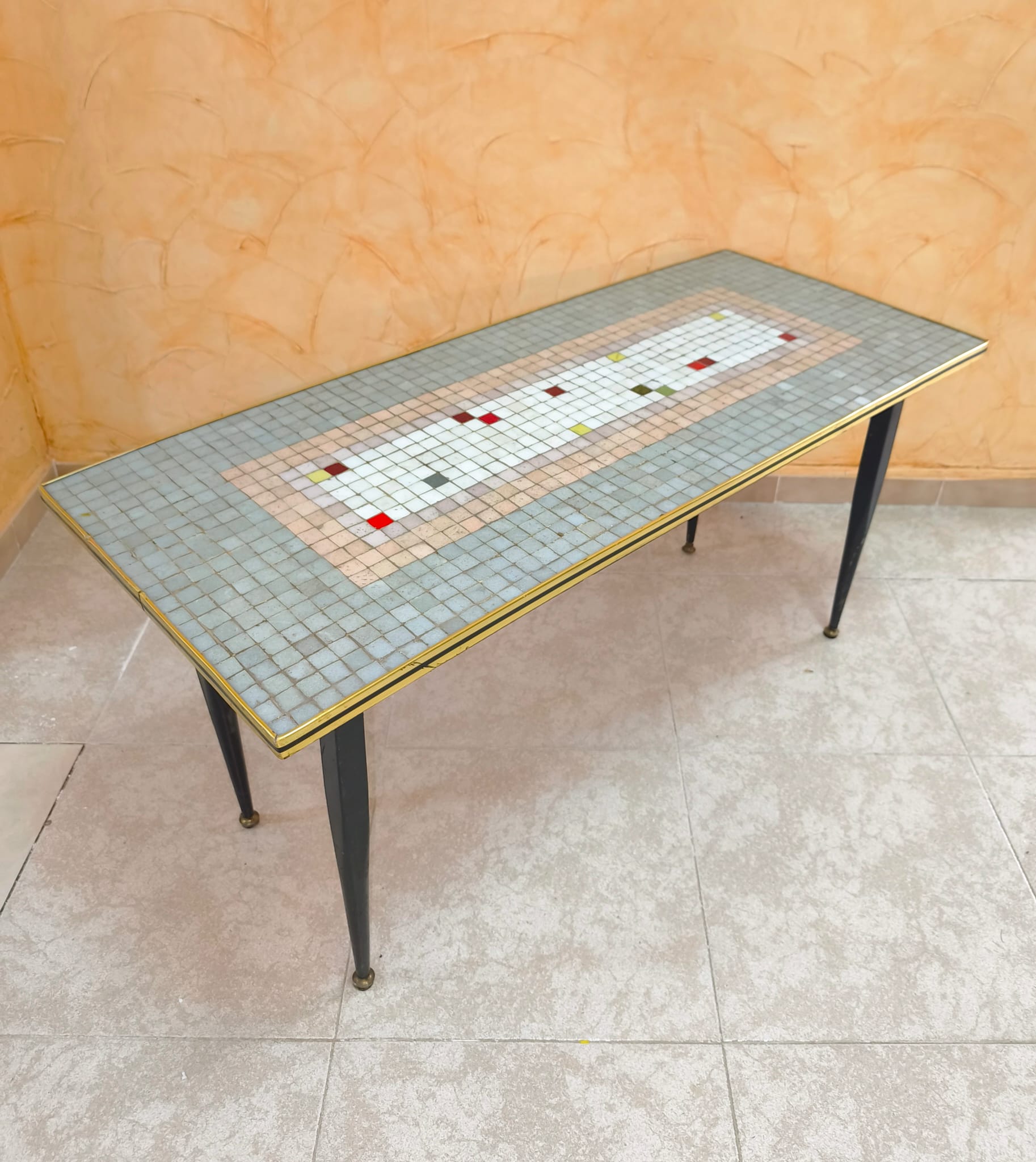 Mesa antigua de centro mosaico Mid Century - Imagen 8