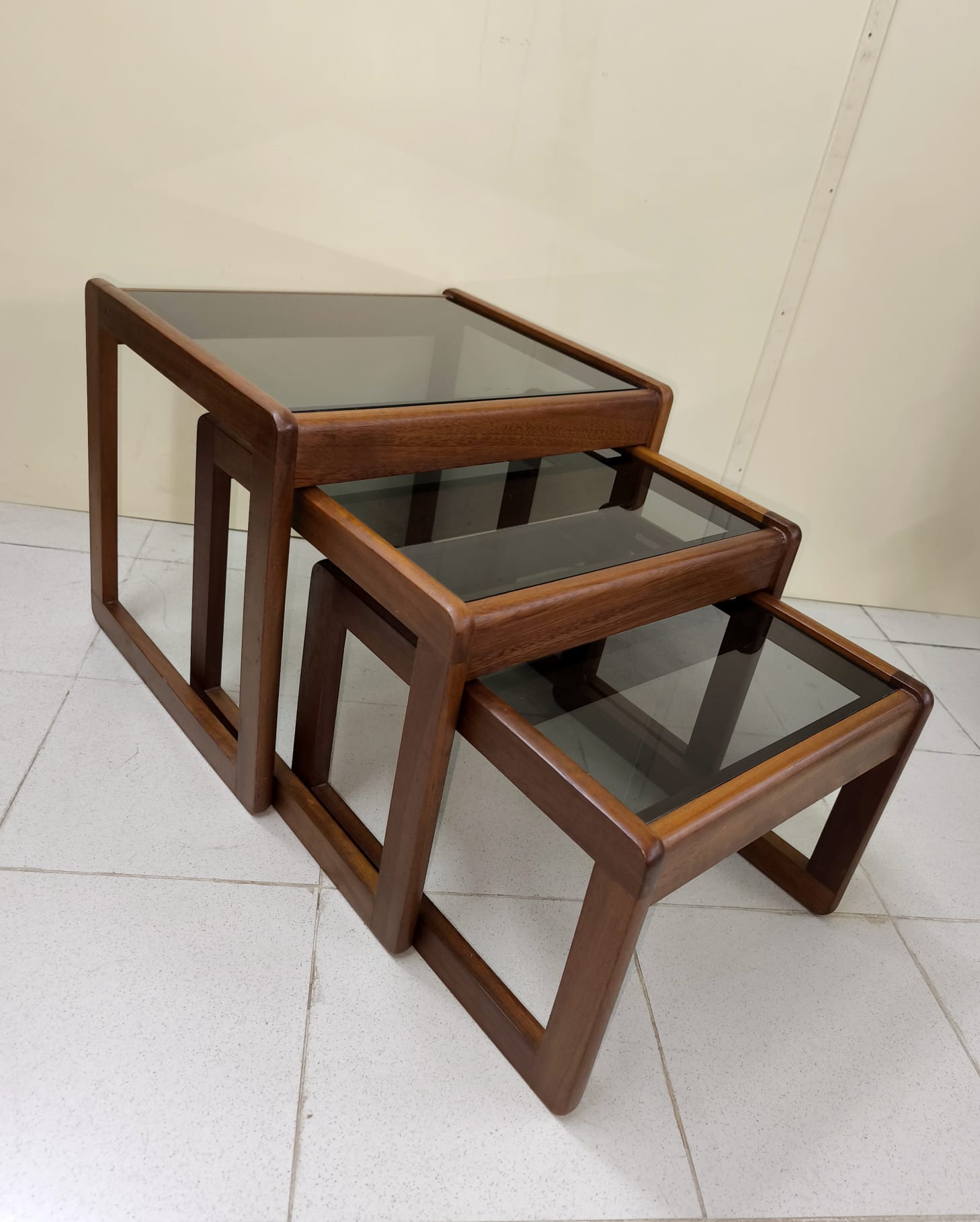 Mesas auxiliares de teca Mid Century - Imagen 2