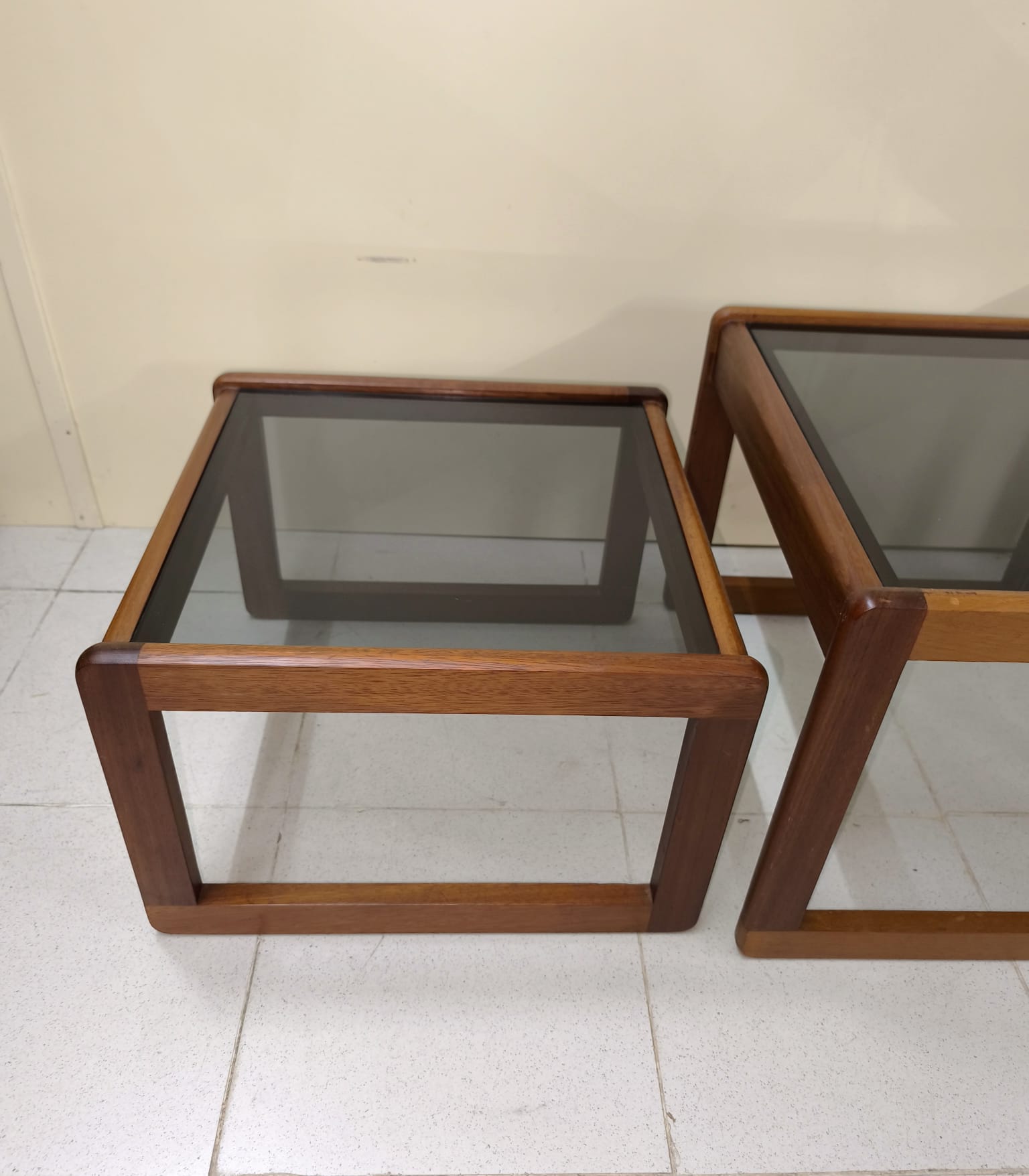 Mesas auxiliares de teca Mid Century - Imagen 9