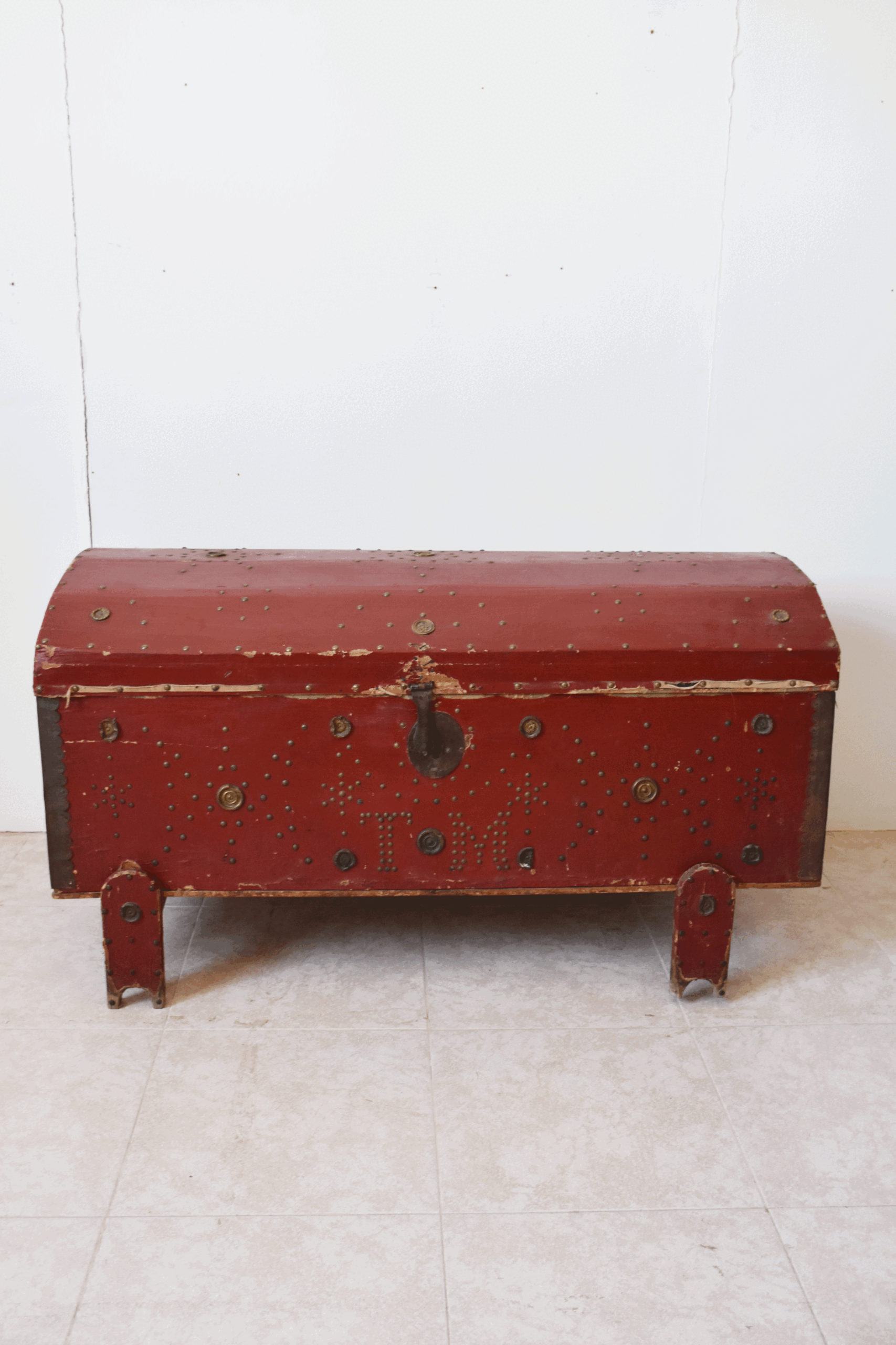 Arcón antiguo rojo madera policromada