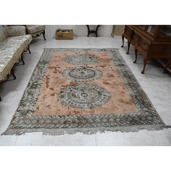 Alfombra antigua rosa 268 x 180 cm