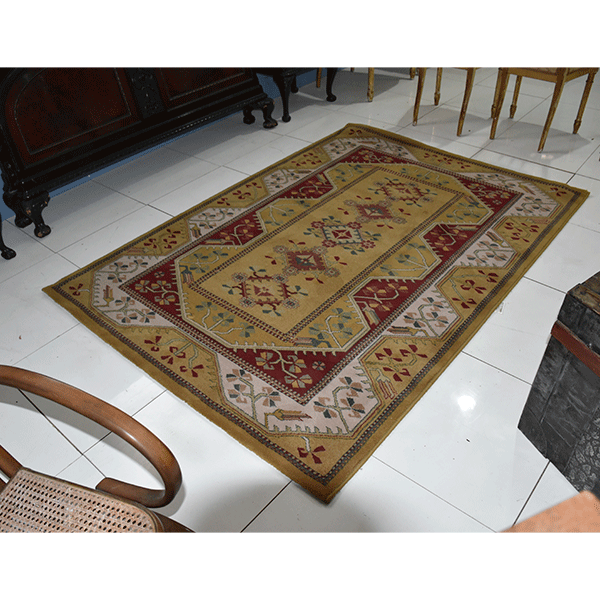 Alfombra ocre y burdeos 200 x 140 cm