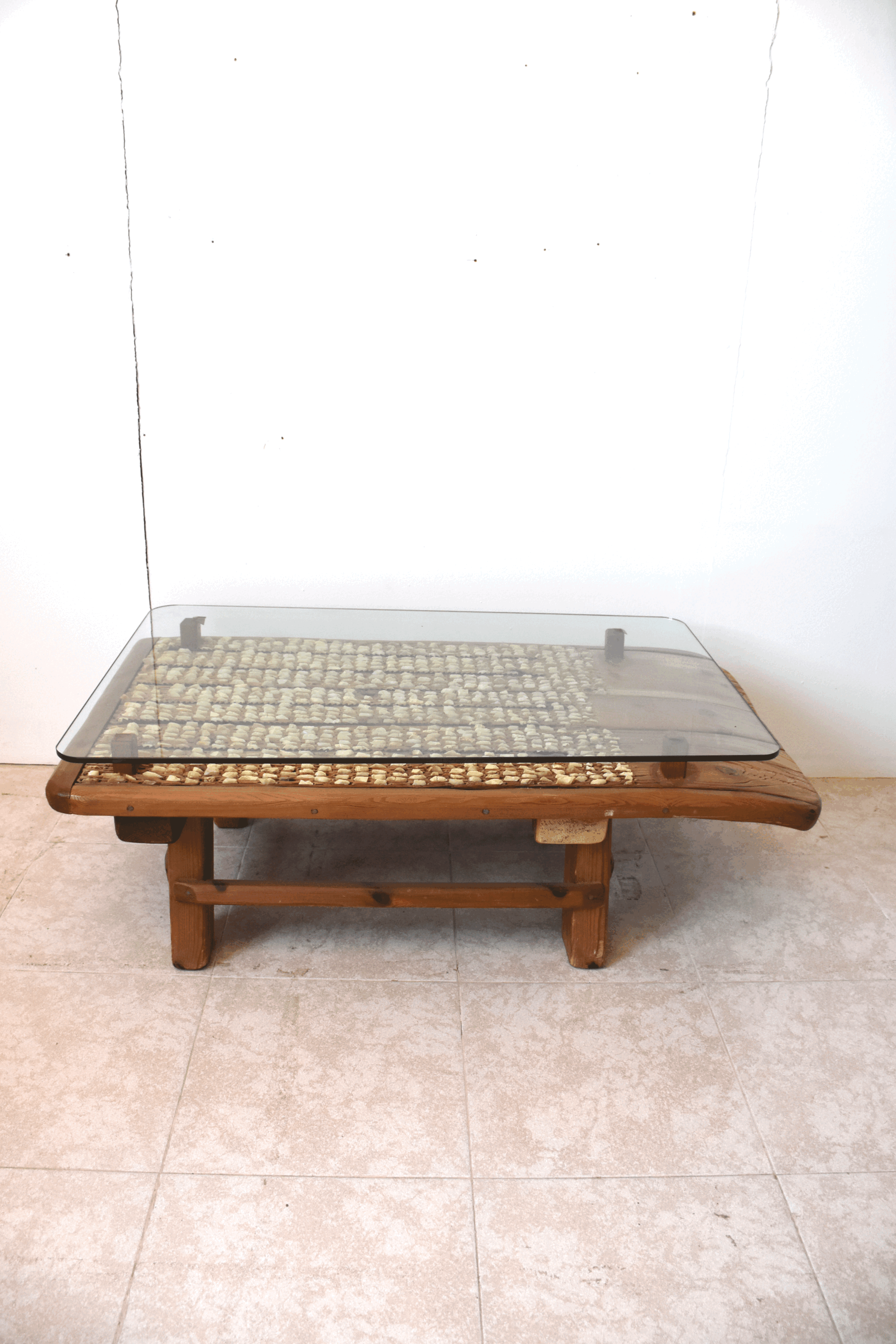 Mesa de centro madera con trilla y cristal