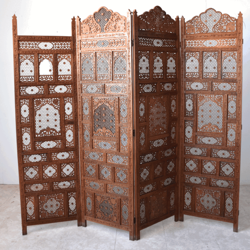Biombo oriental de madera tallada