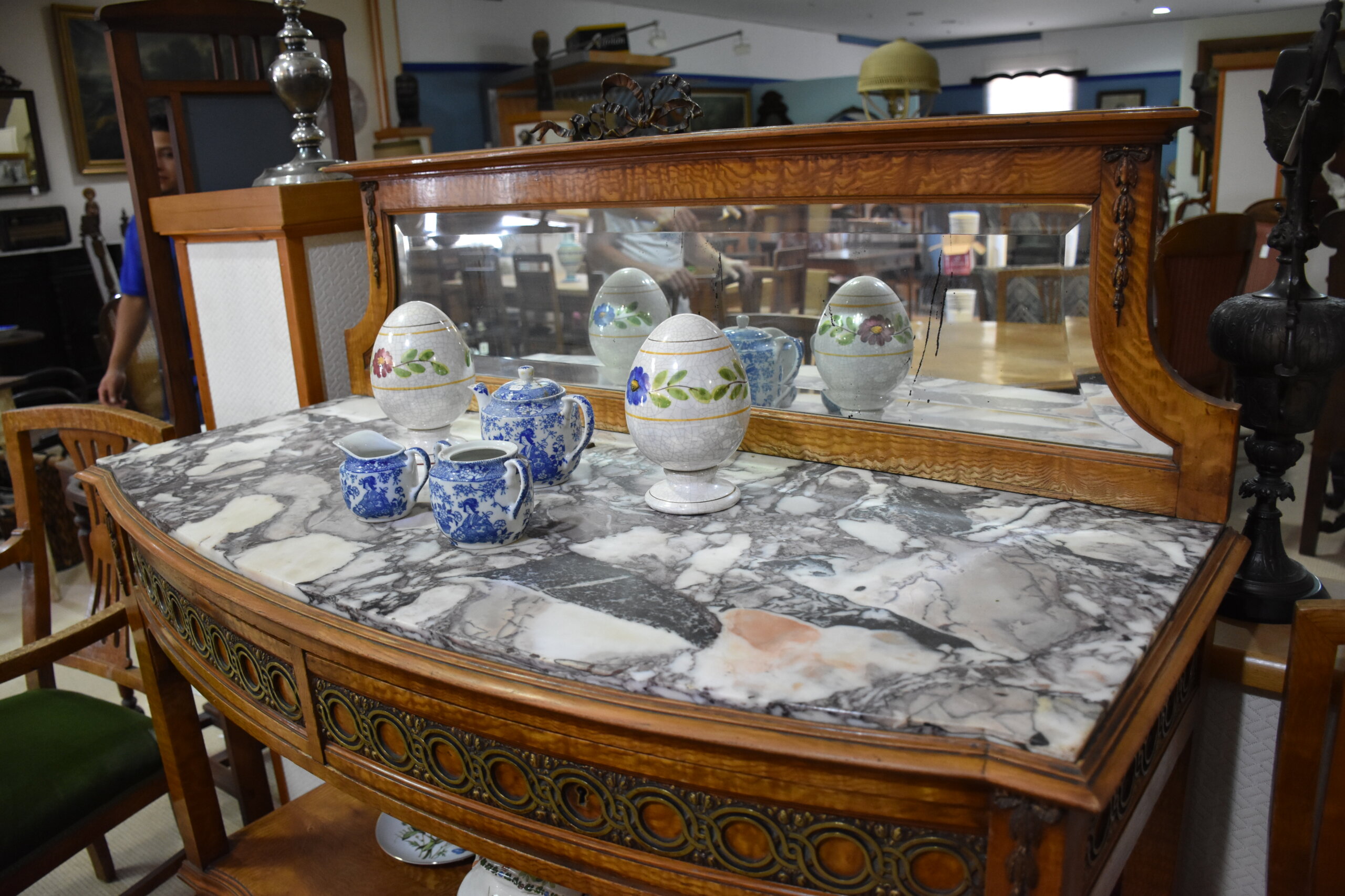 Comedor antiguo madera caoba rubia - Imagen 14