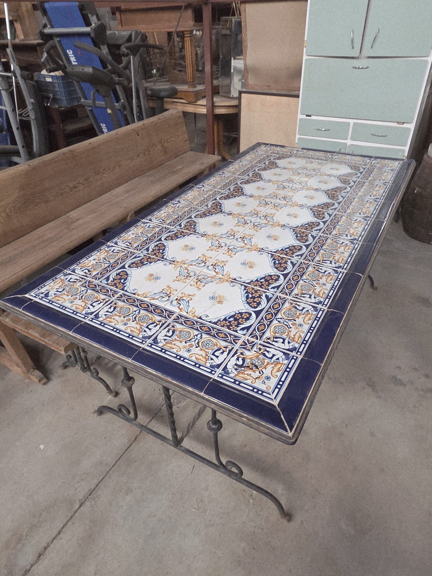 Mesa de hierro y azulejos de cerámica - Imagen 2