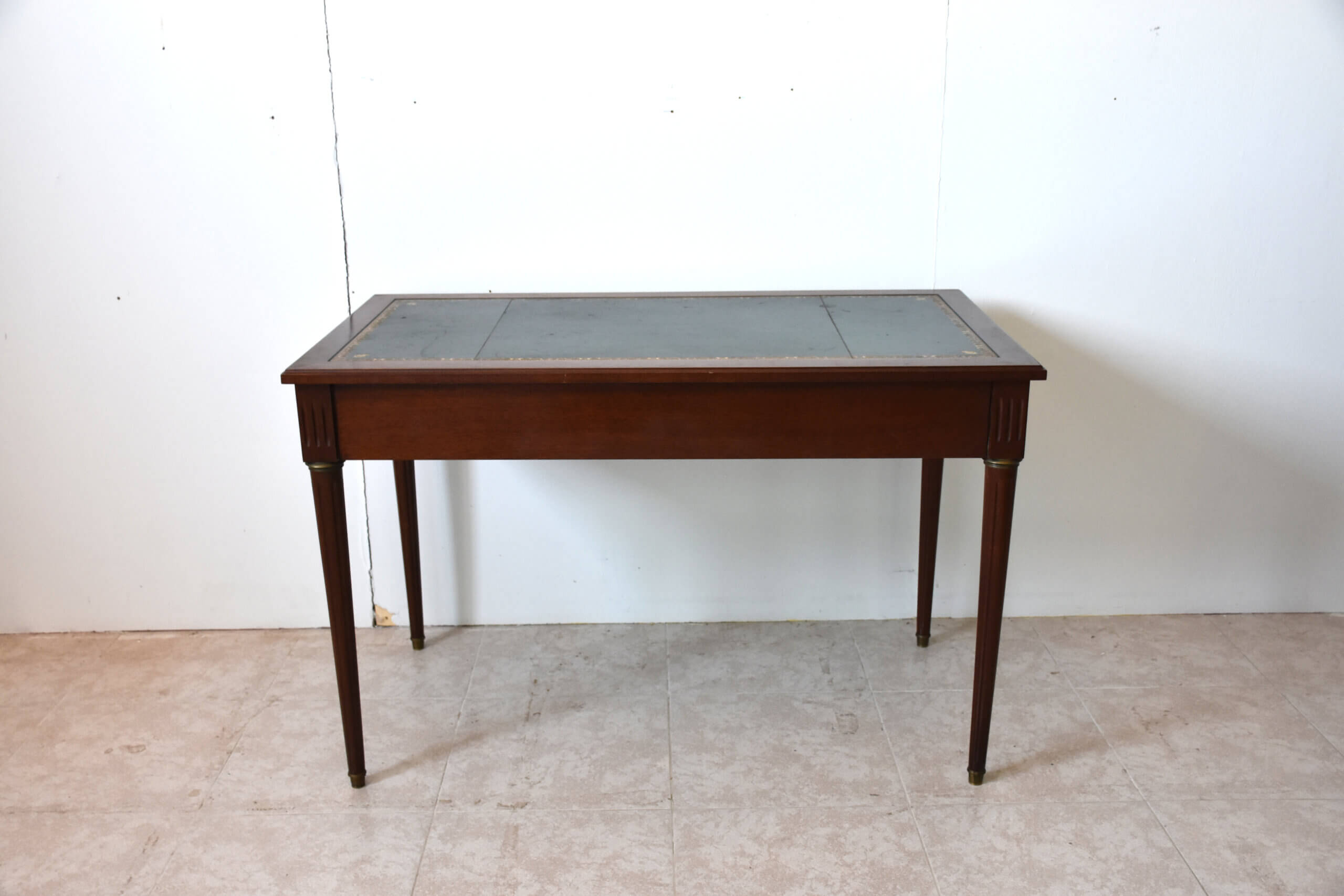 Mesa escritorio cuero verde alas extensibles - Imagen 10