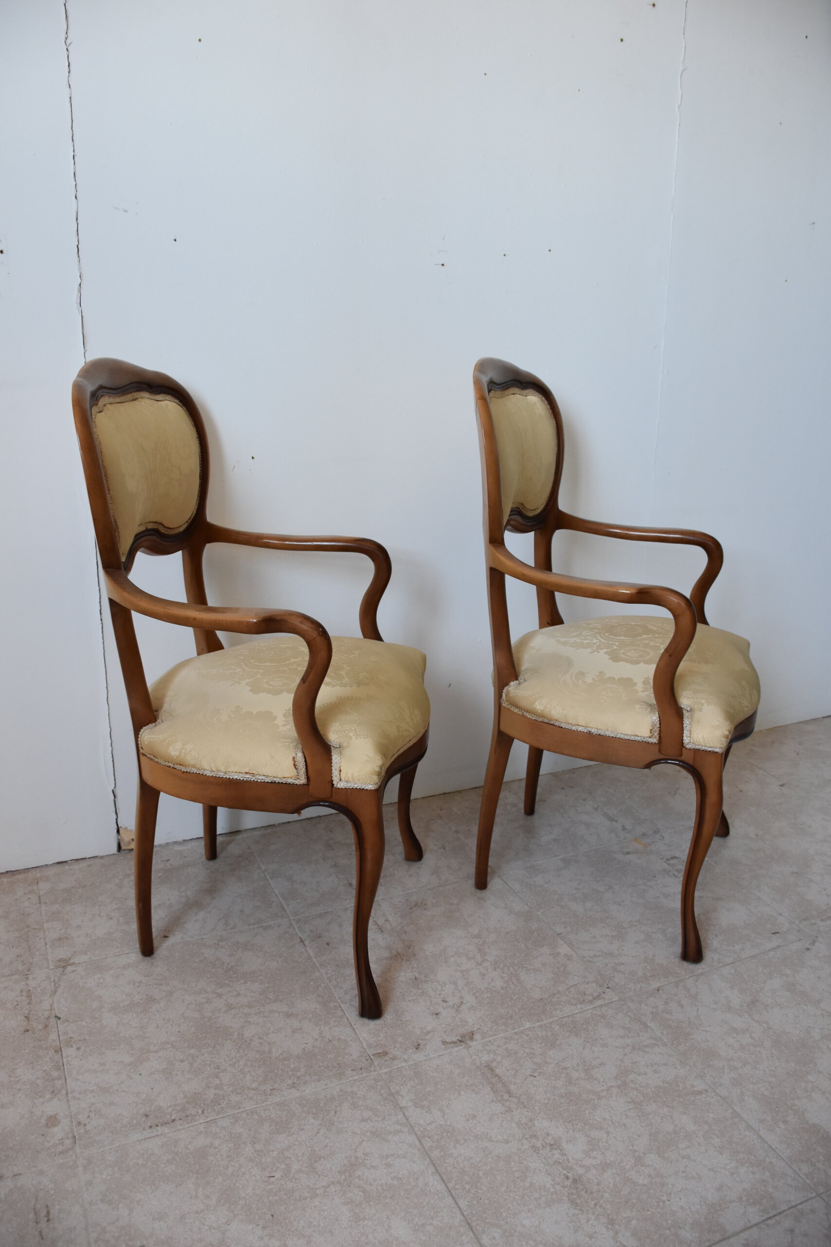 Pareja de sillones clásicos madera haya - Imagen 4