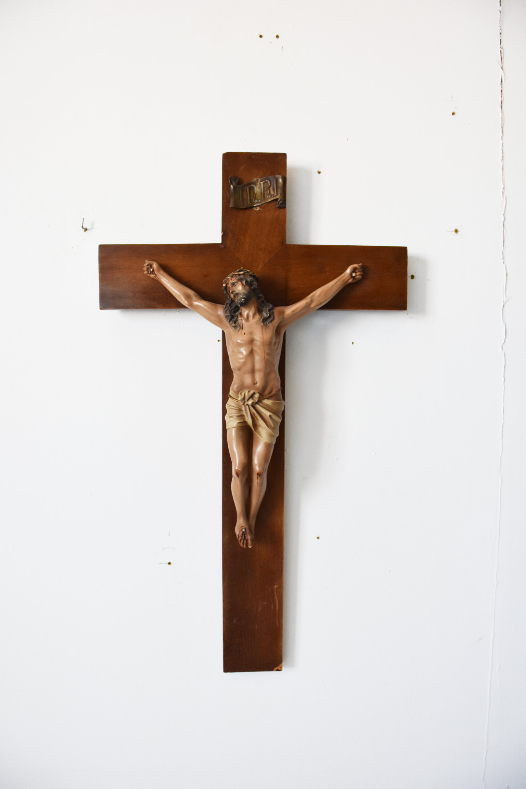 Crucifijo de pared Cristo policromado