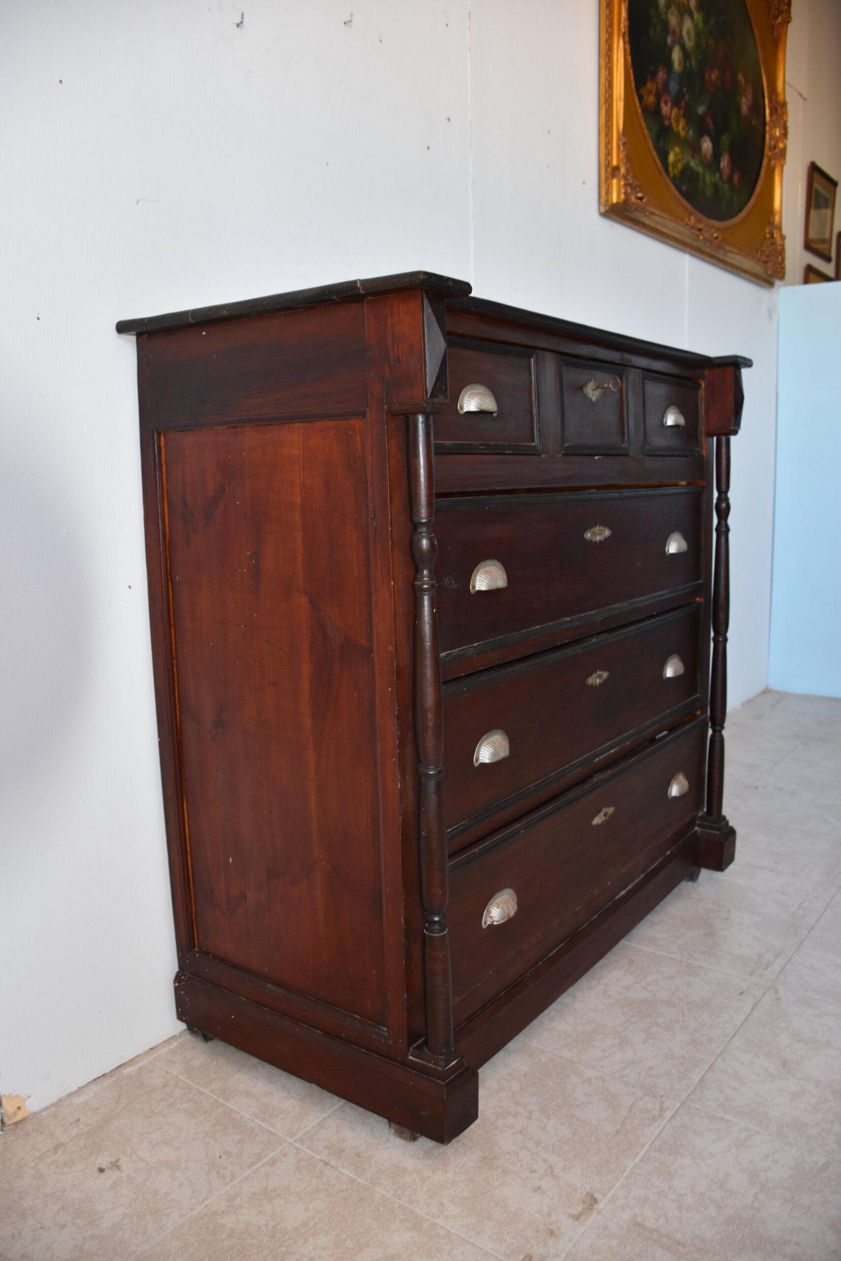 Cómoda antigua de madera con 4 cajones - Imagen 4