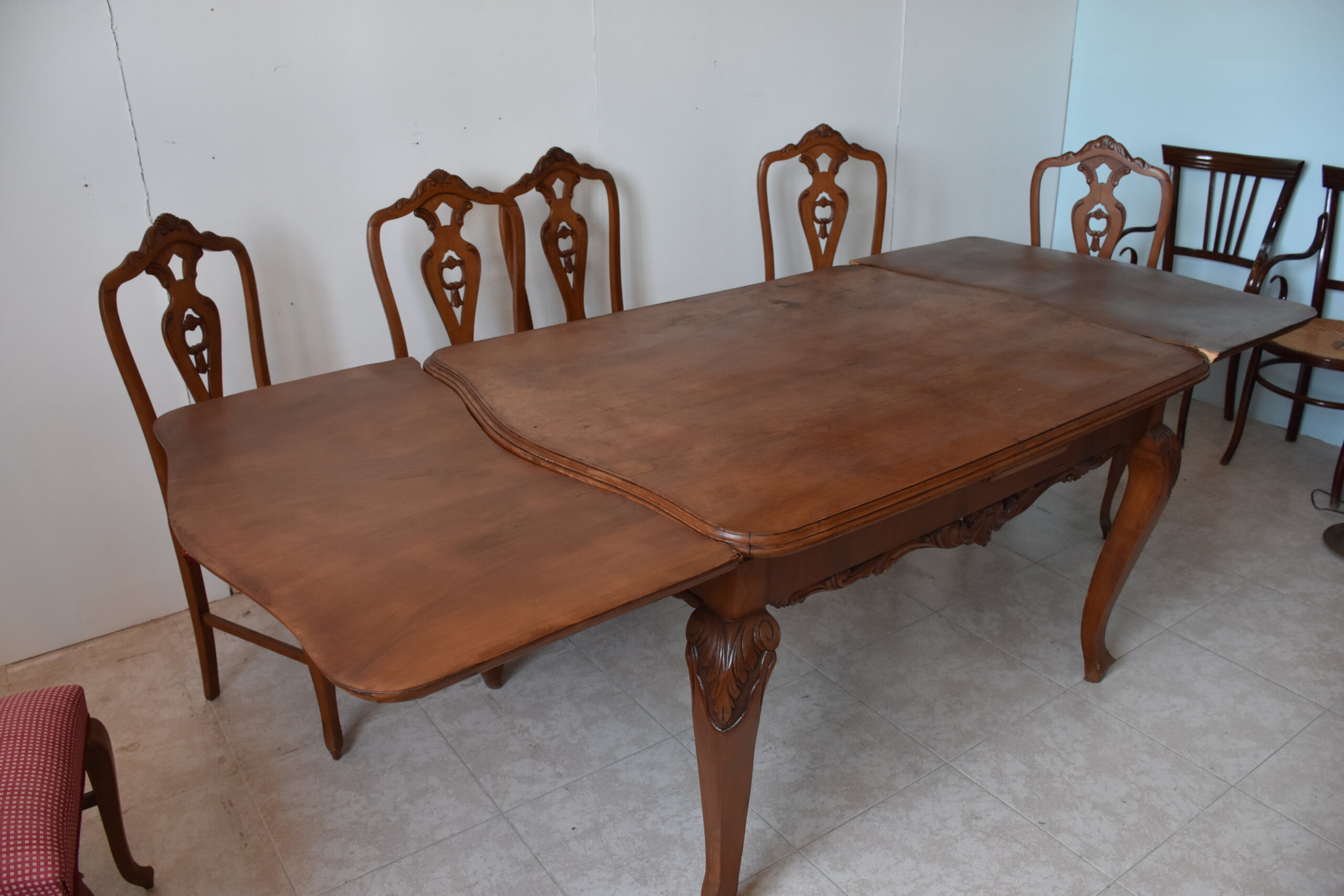 Conjunto comedor Isabelino con mesa extensible - Imagen 11