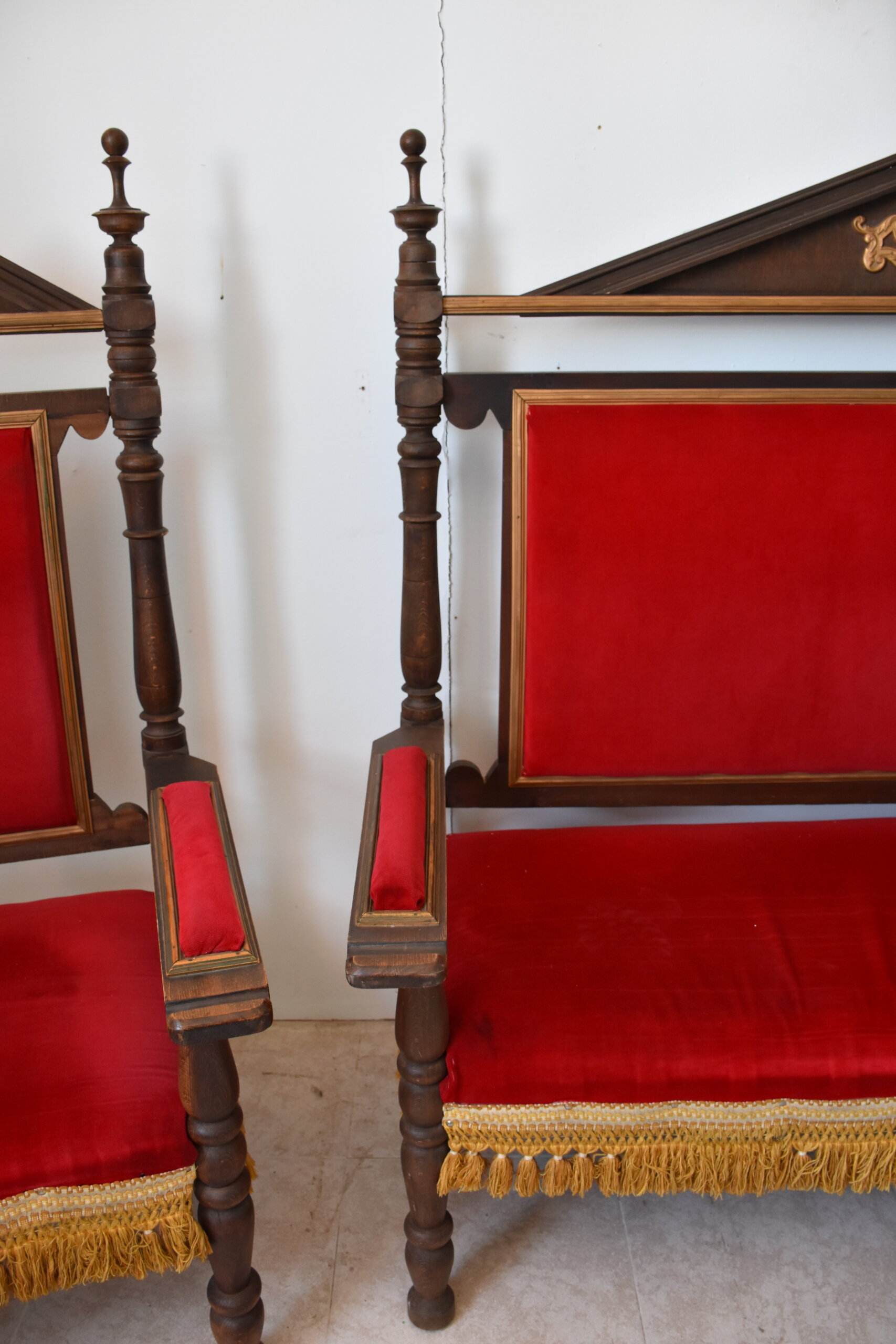 Conjunto tresillo antiguo terciopelo rojo - Imagen 9