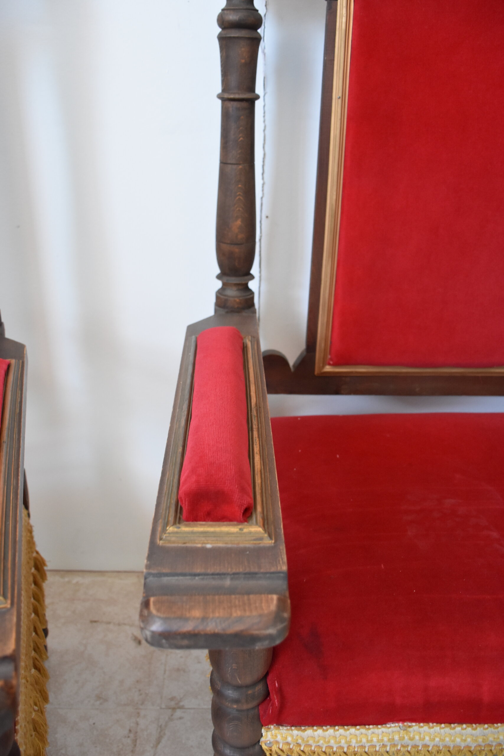 Conjunto tresillo antiguo terciopelo rojo - Imagen 10