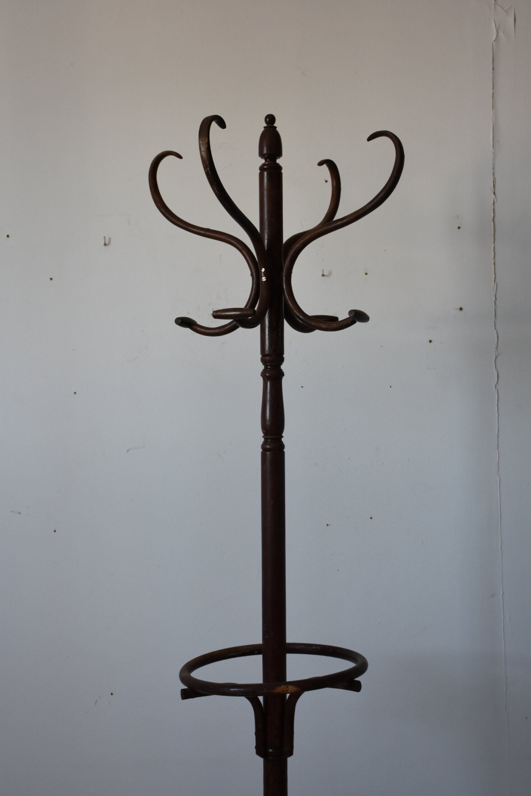 Perchero antiguo de pie estilo Thonet - Imagen 2