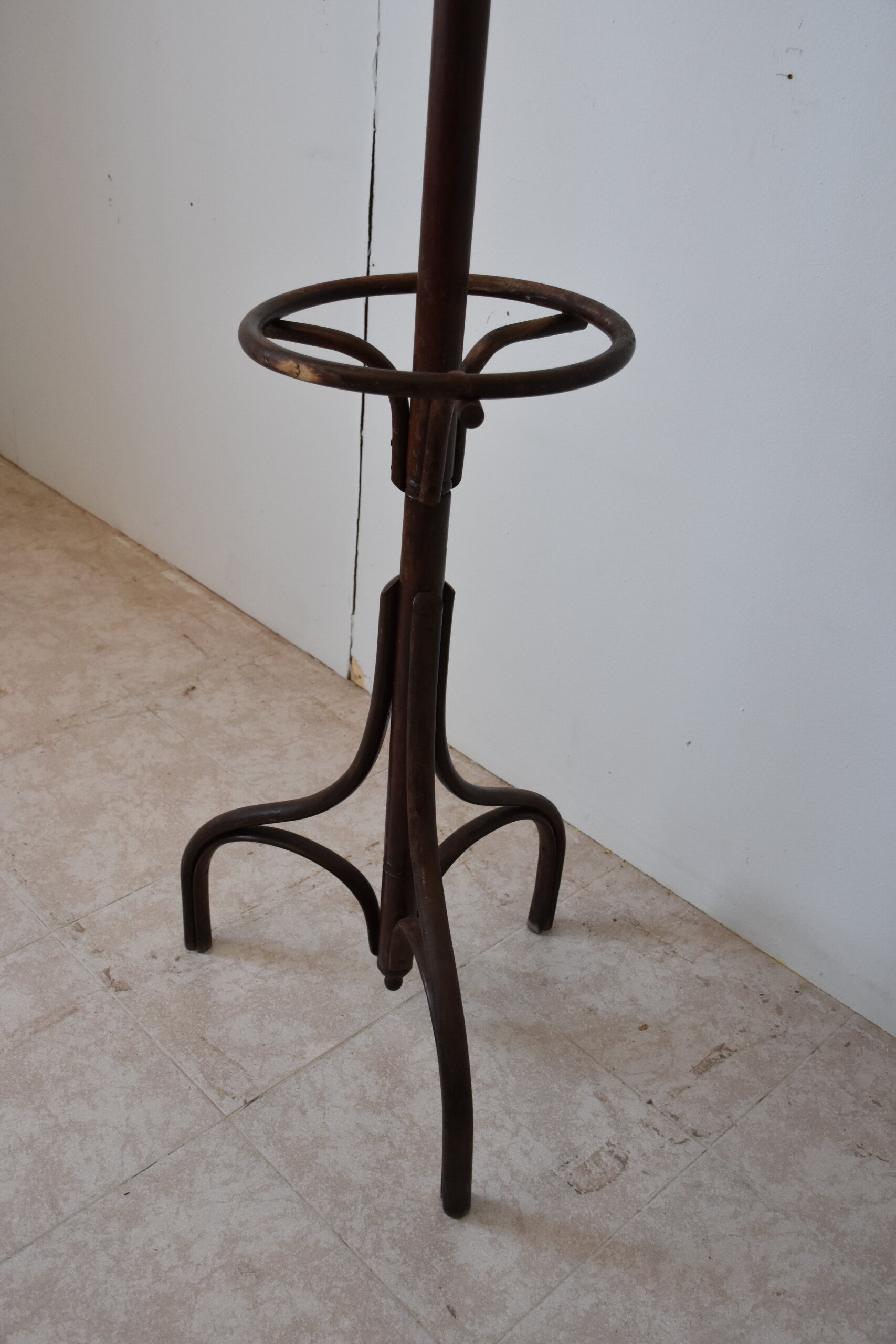 Perchero antiguo de pie estilo Thonet - Imagen 5