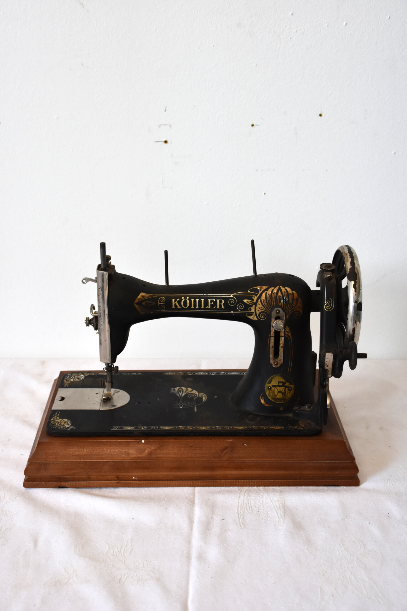 Antigua máquina de coser Köhler