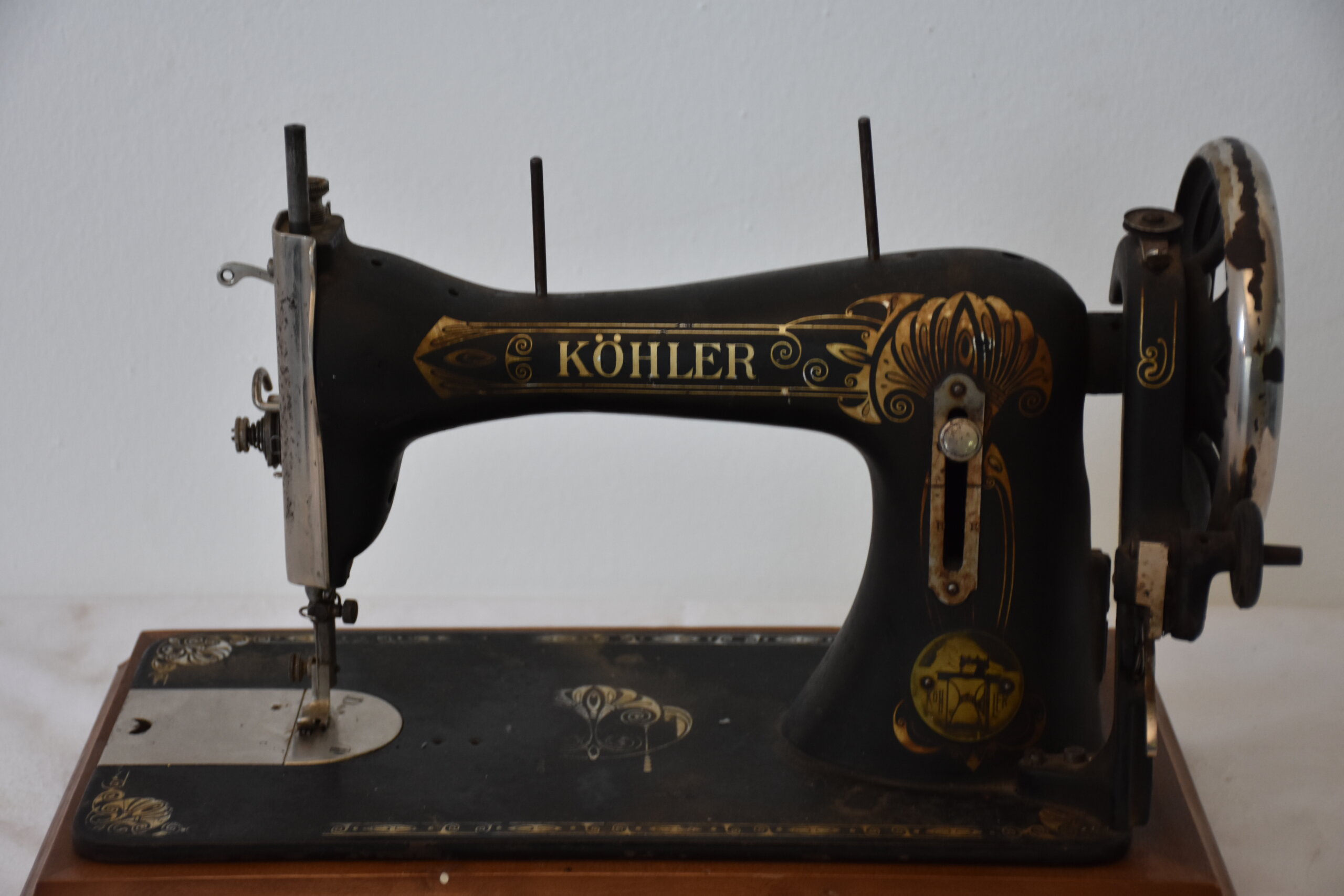 Antigua máquina de coser Köhler - Imagen 3
