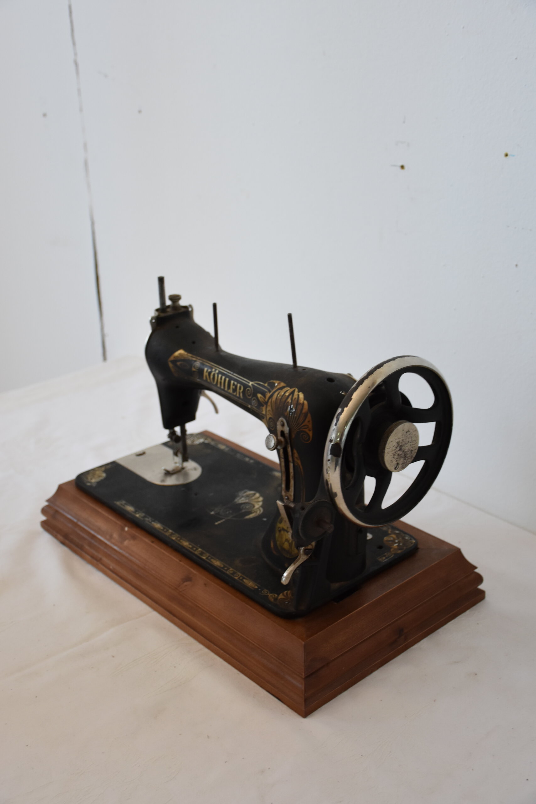 Antigua máquina de coser Köhler - Imagen 4