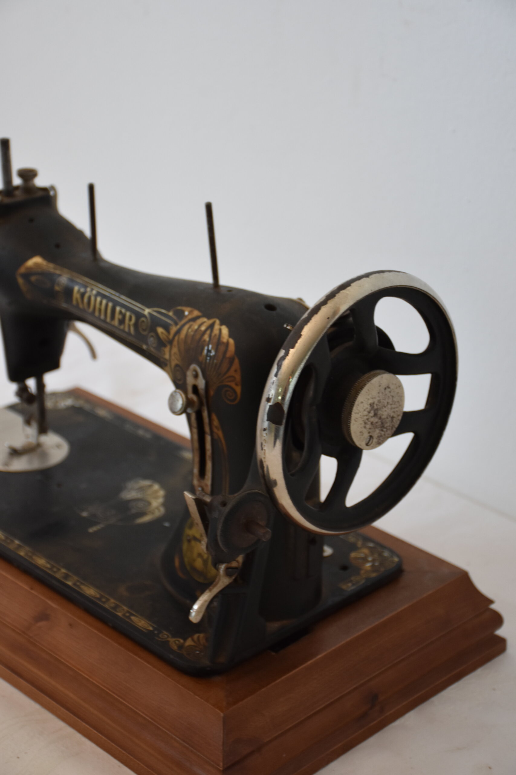 Antigua máquina de coser Köhler - Imagen 5