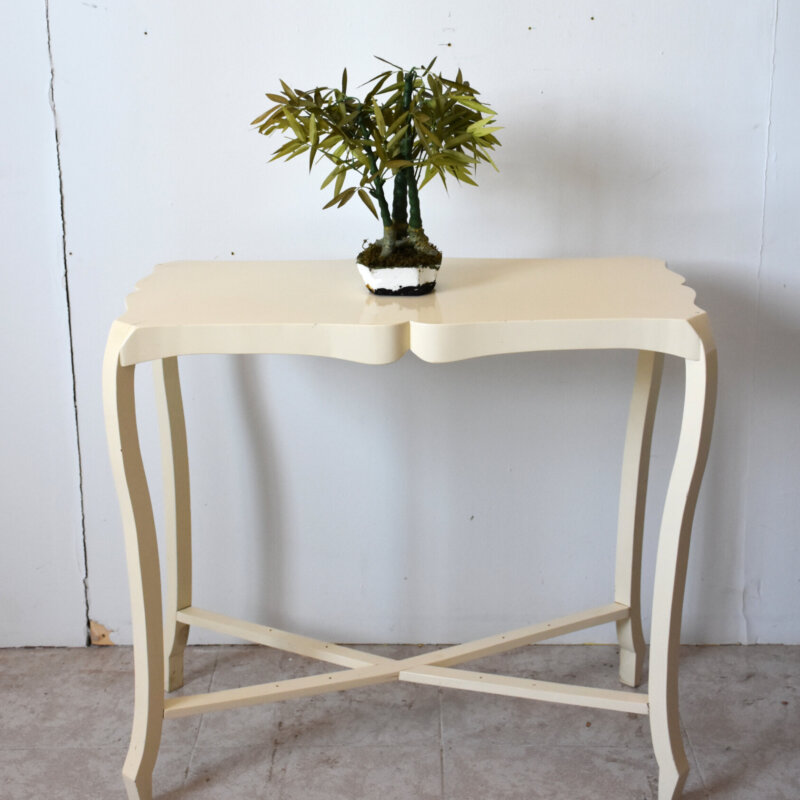 Consola vintage de madera lacada en color marfil