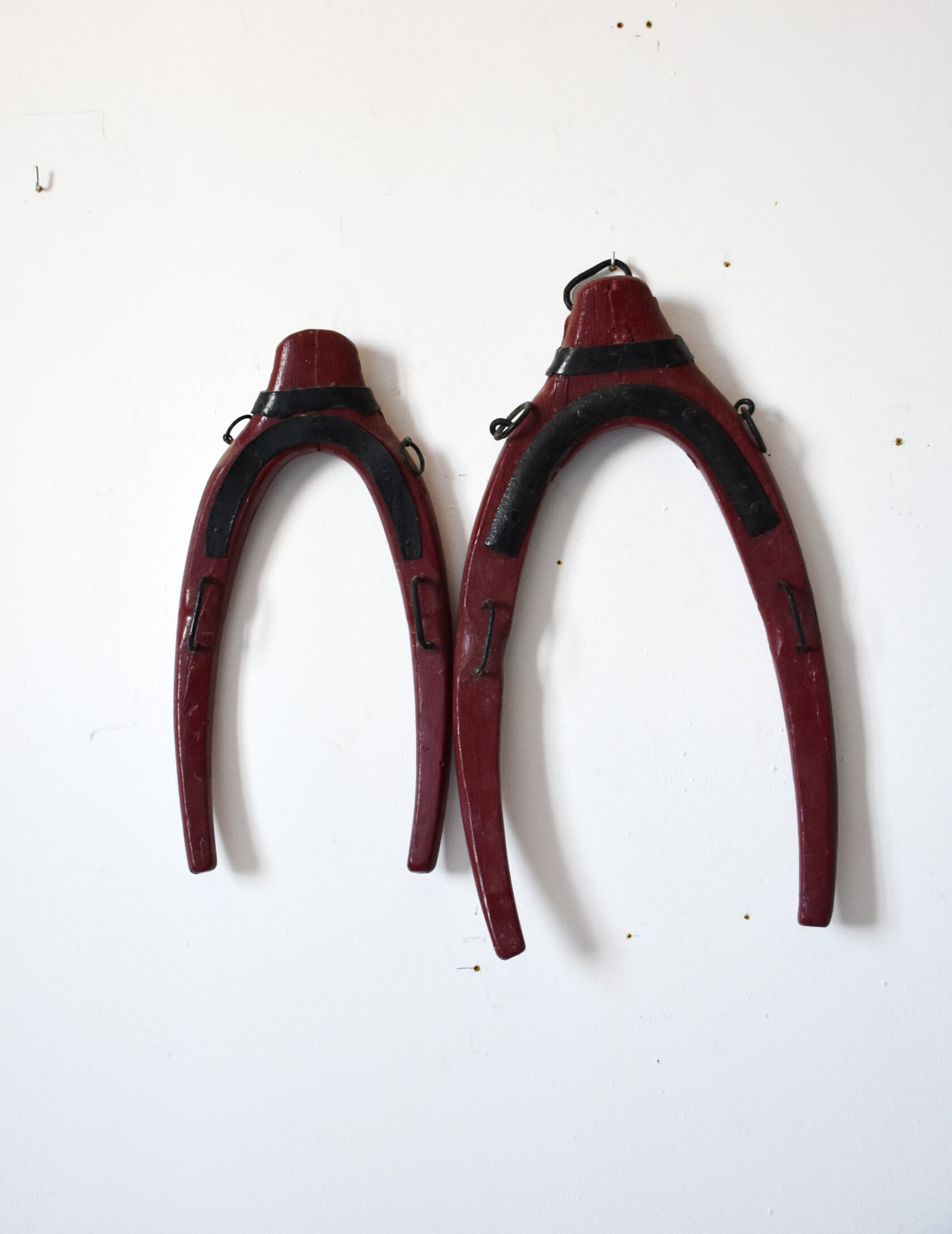 Pareja de horcates antiguos de madera
