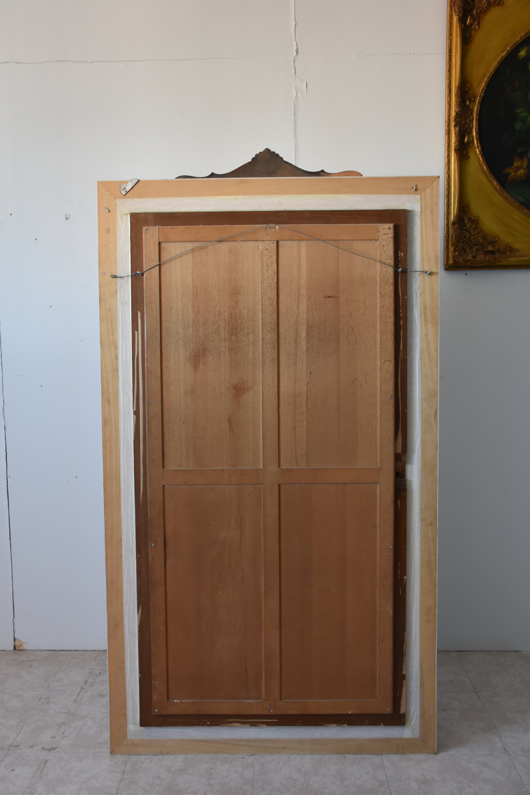 Gran espejo madera marco dorado - Imagen 9