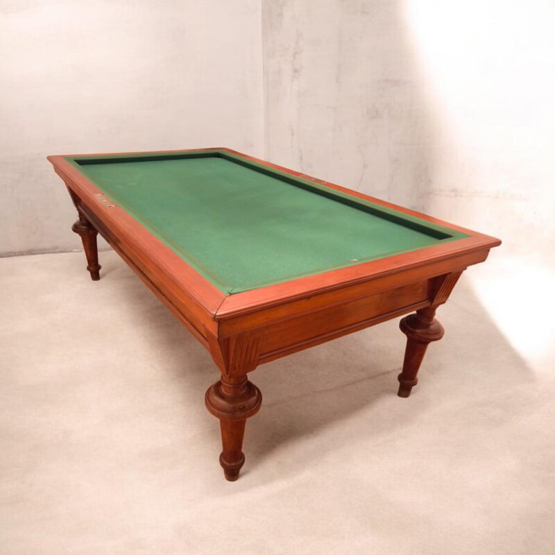 Antigua mesa de billar Hispano-Francesa de madera