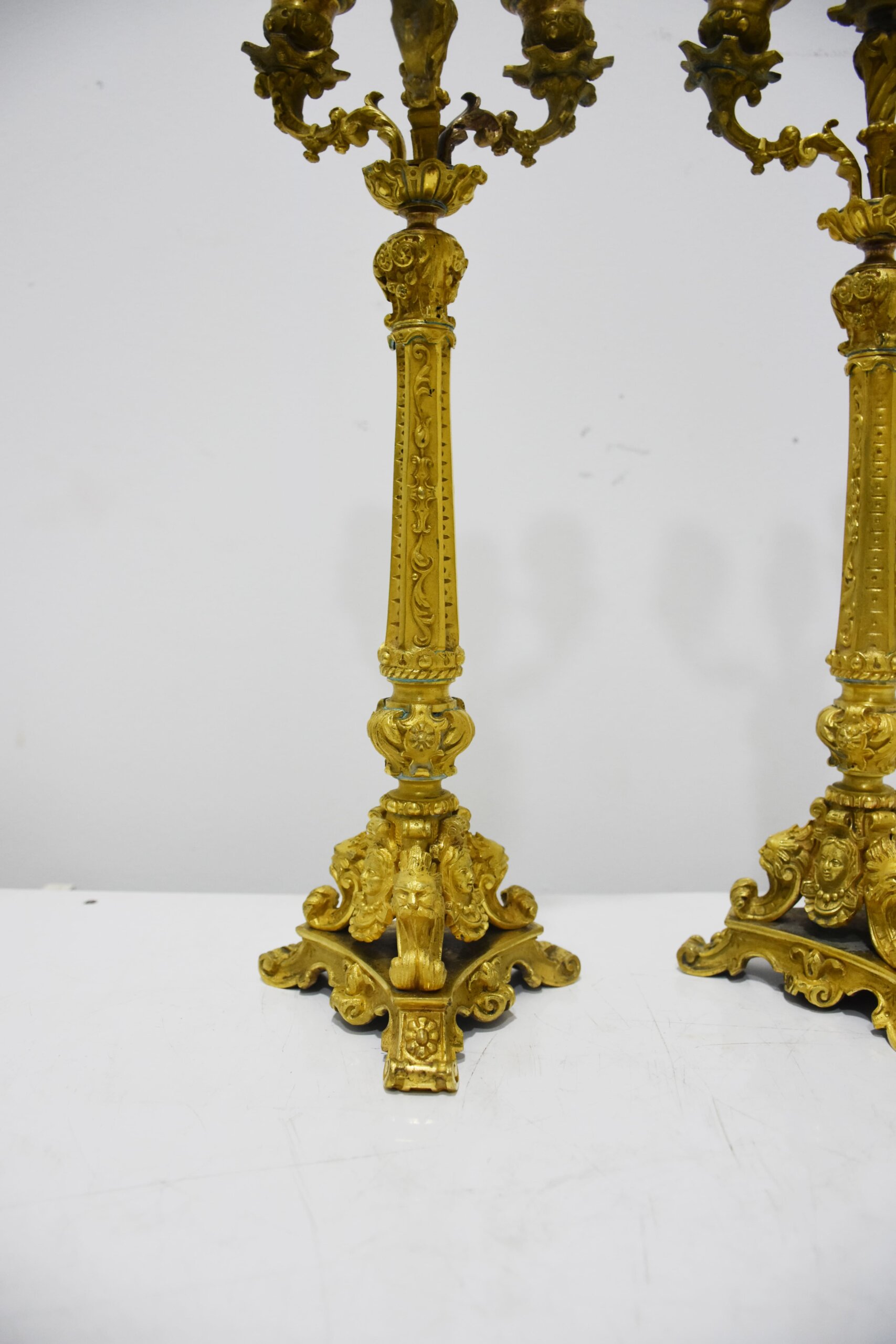 Candelabros bronce dorado 4 brazos - Imagen 5