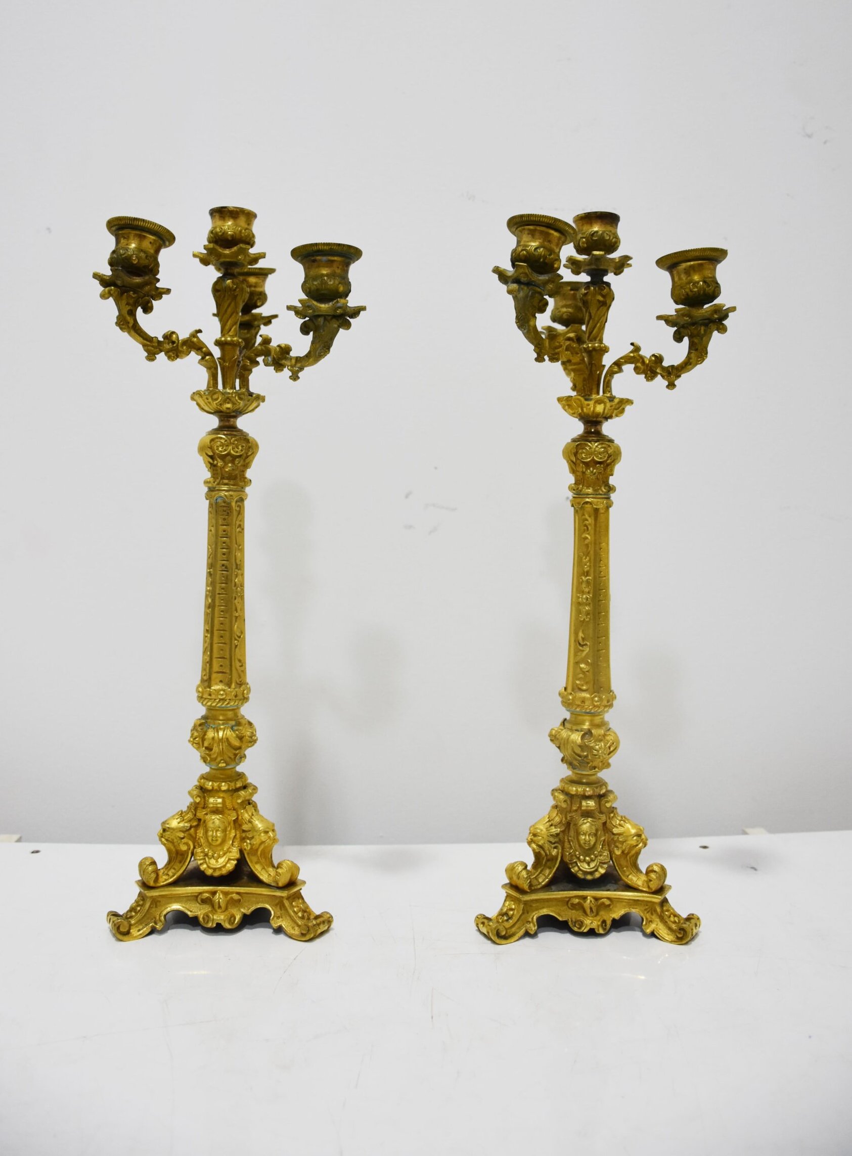 Candelabros bronce dorado 4 brazos