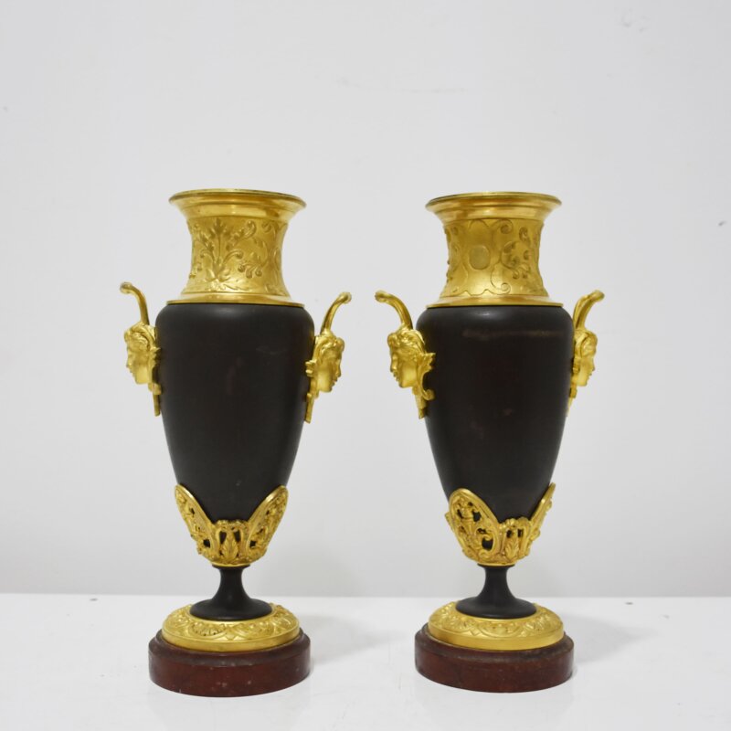 Pareja jarrones imperio bronce patinado