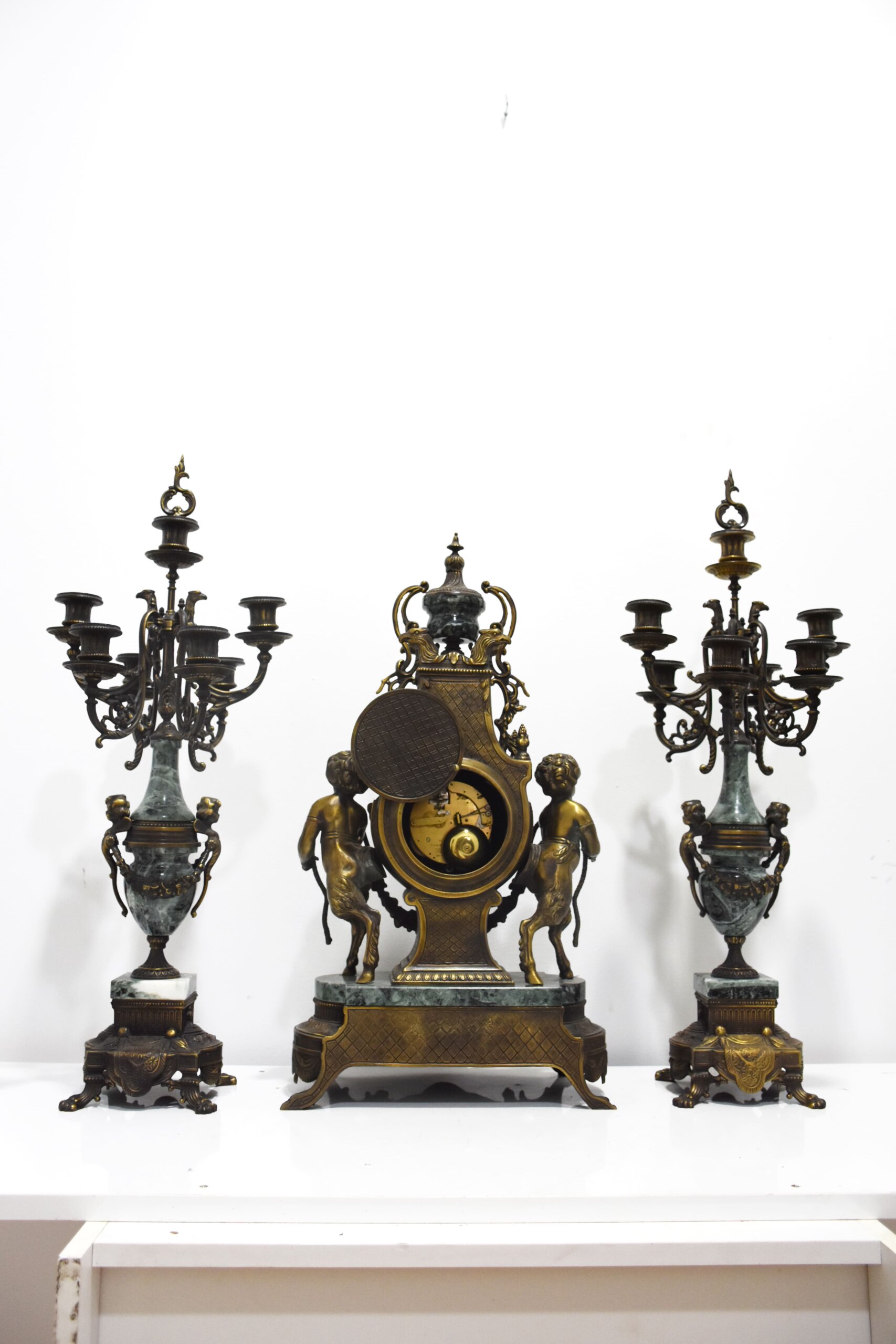 Guarnición reloj y candelabros bronce y mármol - Imagen 9