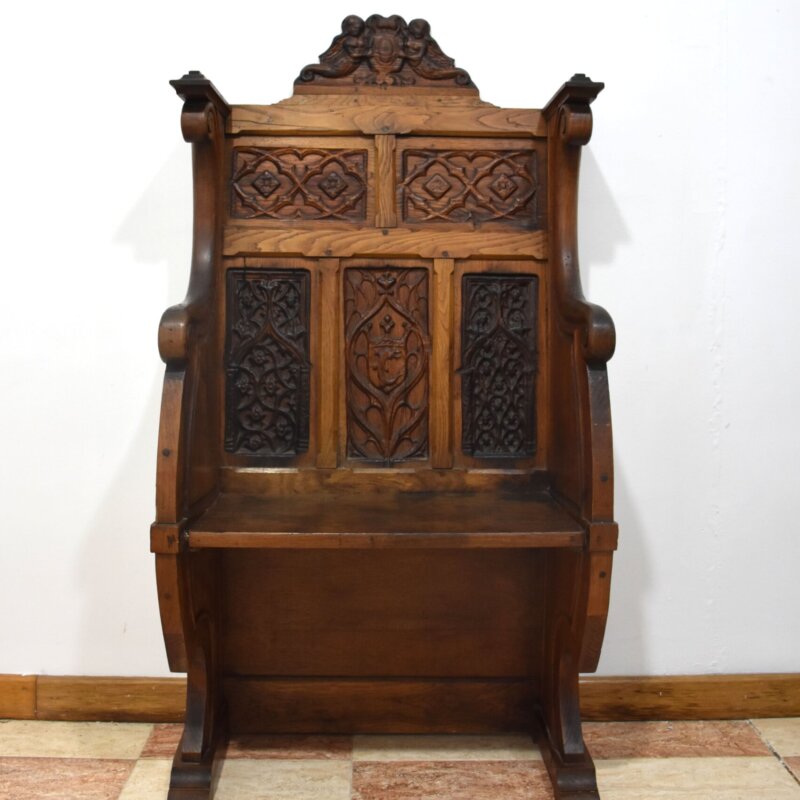 Gran sillón gótico madera tallada roble