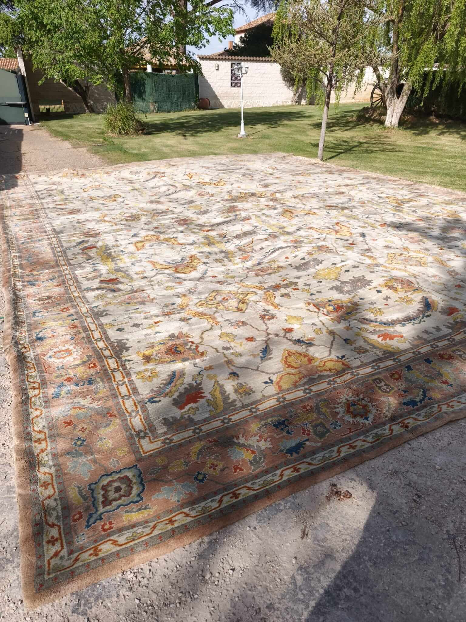 Gran alfombra de lana con decoración floral 710 x 970 cm - Imagen 10