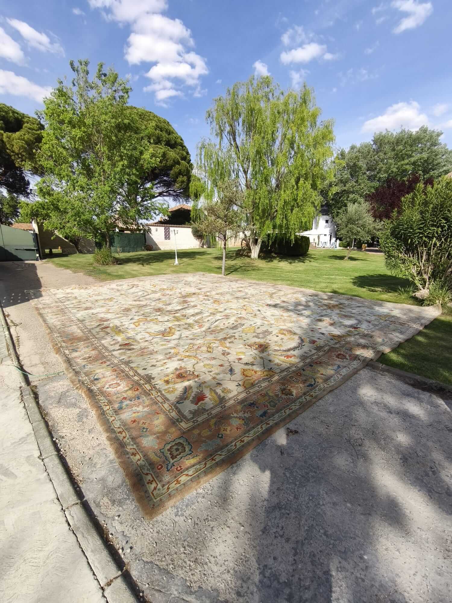 Gran alfombra de lana con decoración floral 710 x 970 cm - Imagen 20