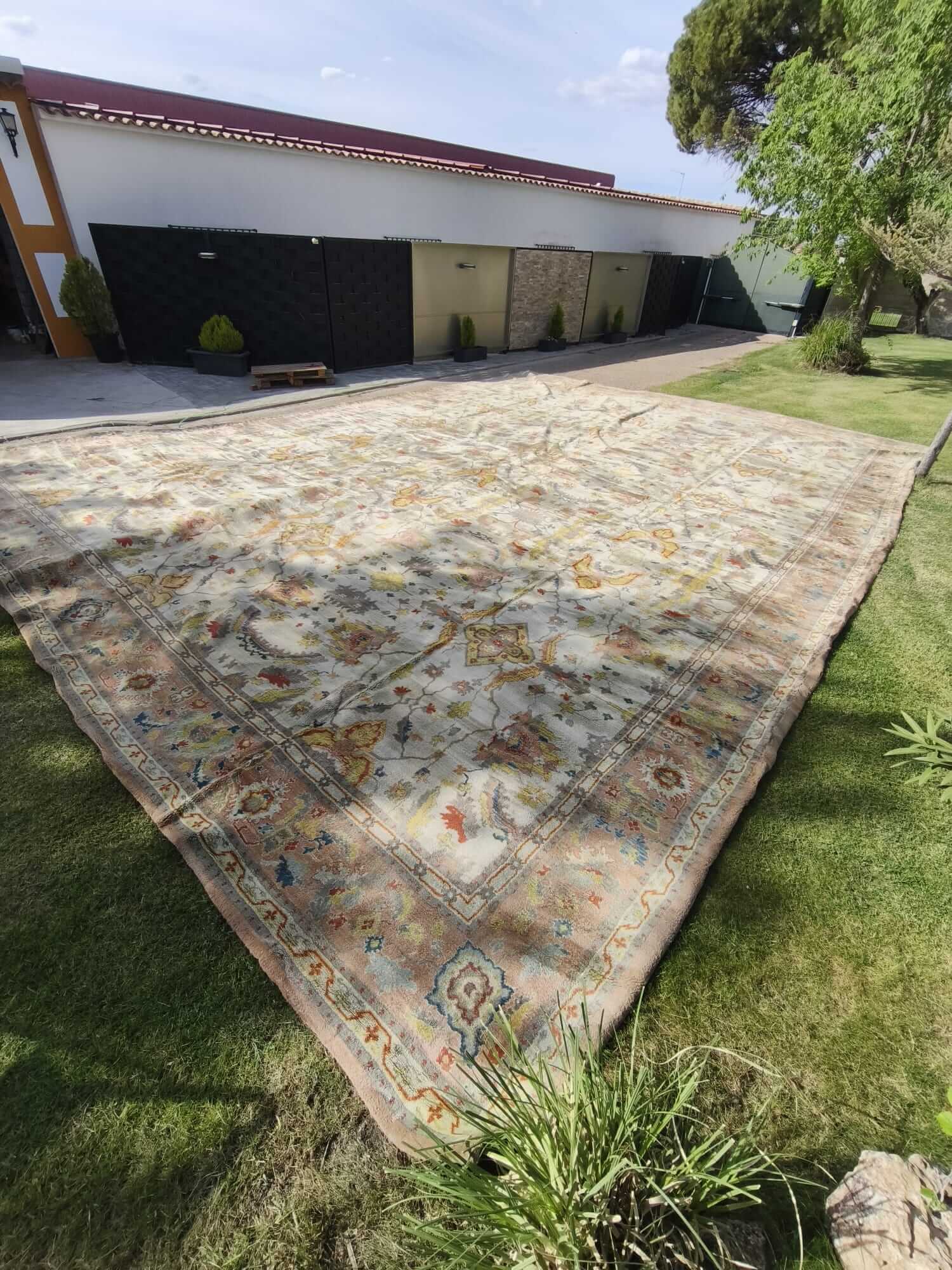 Gran alfombra de lana con decoración floral 710 x 970 cm - Imagen 19