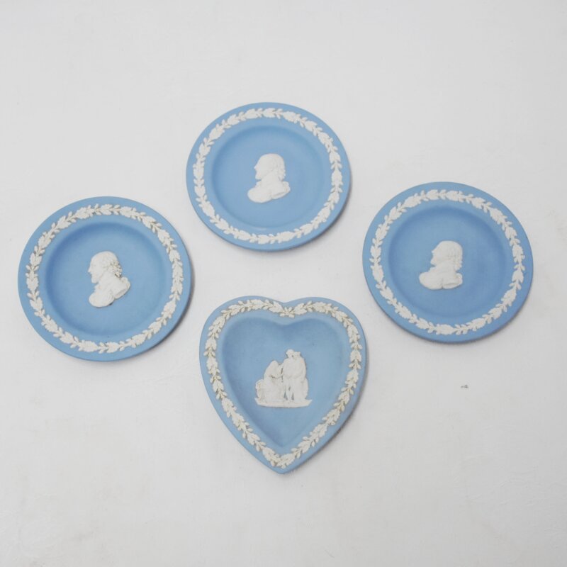 Conjunto 4 platos decorativos azules y blancos