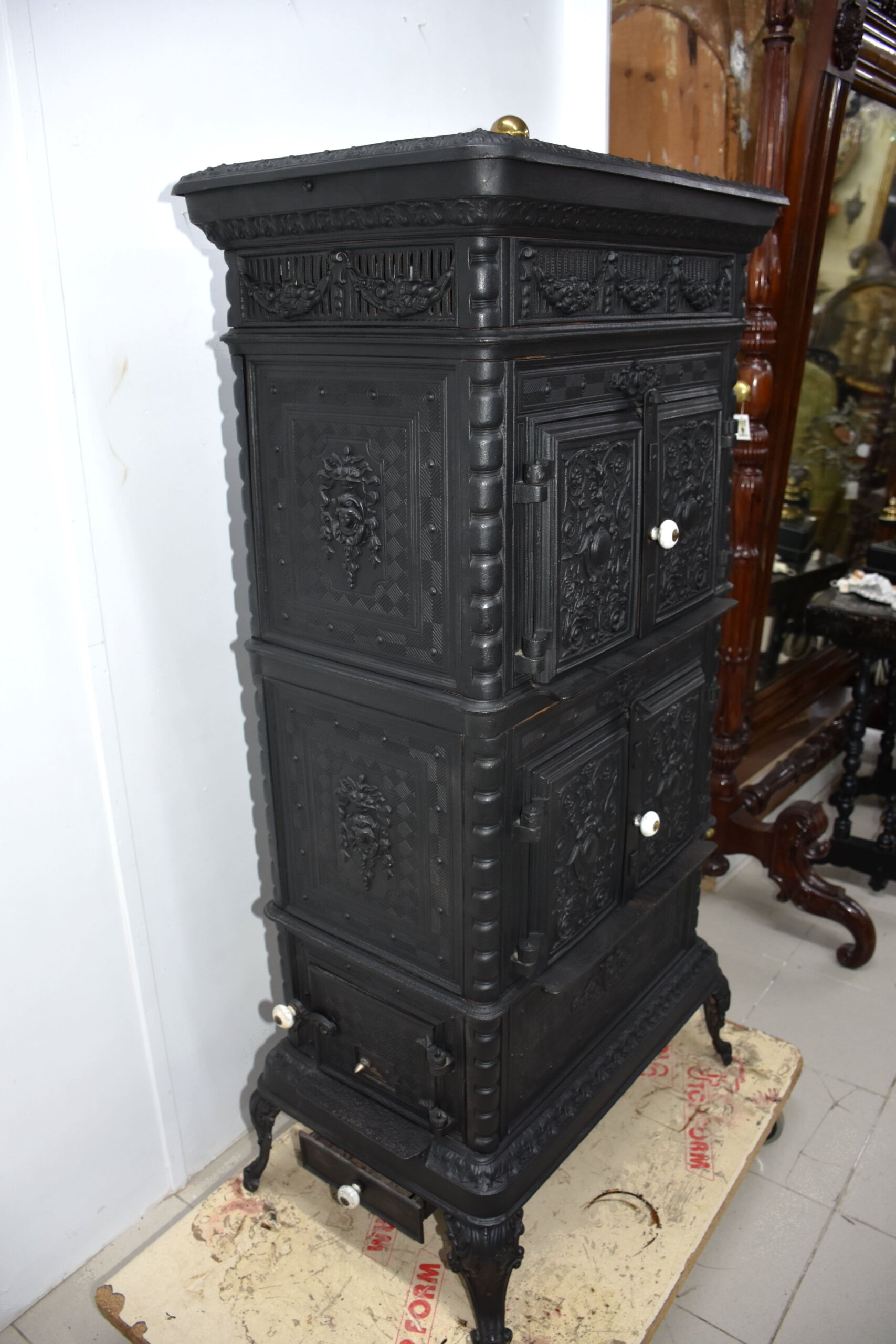 Gran estufa antigua horno hierro fundido 134 cm - Imagen 10