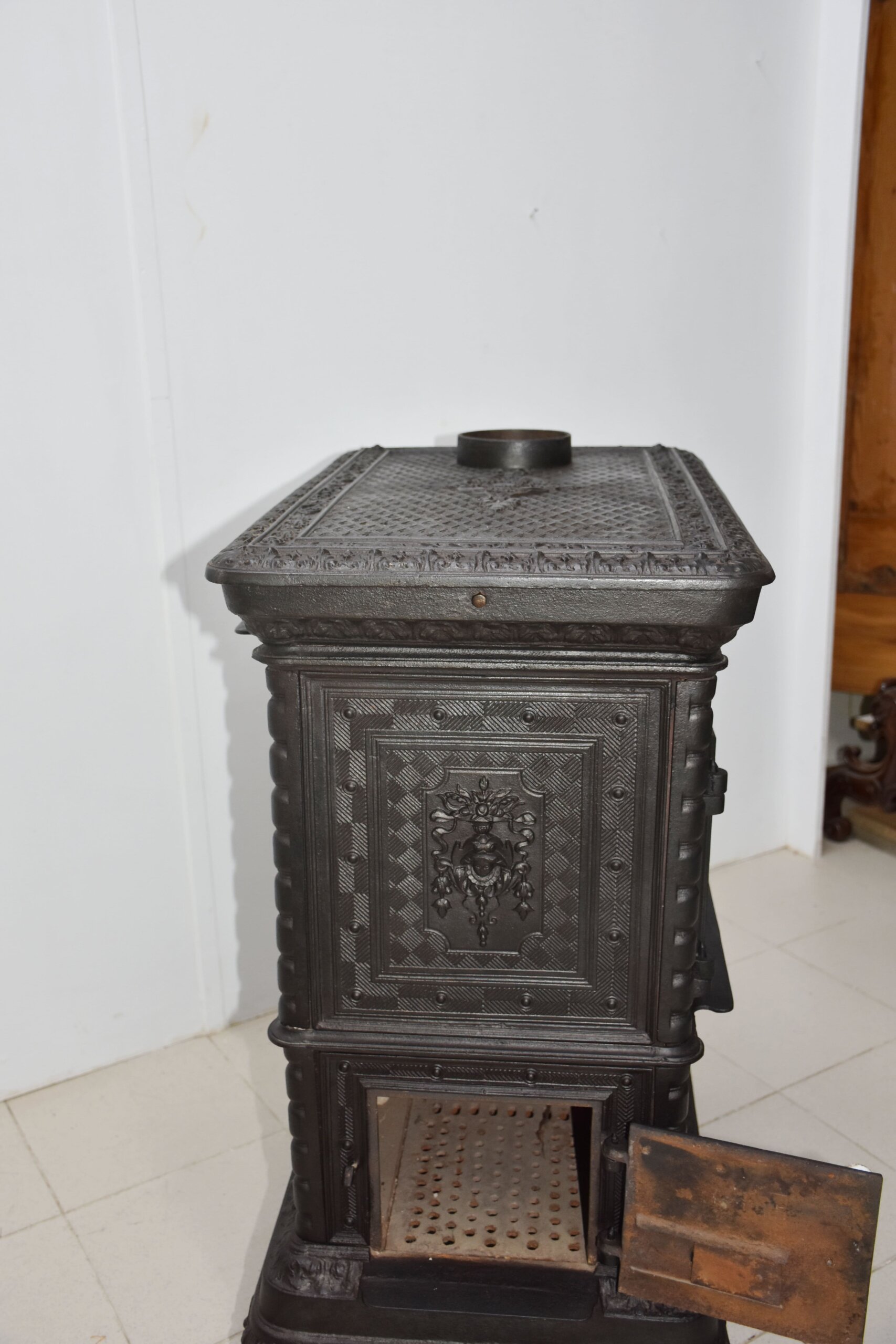 Horno, estufa antigua hierro fundido - Imagen 14