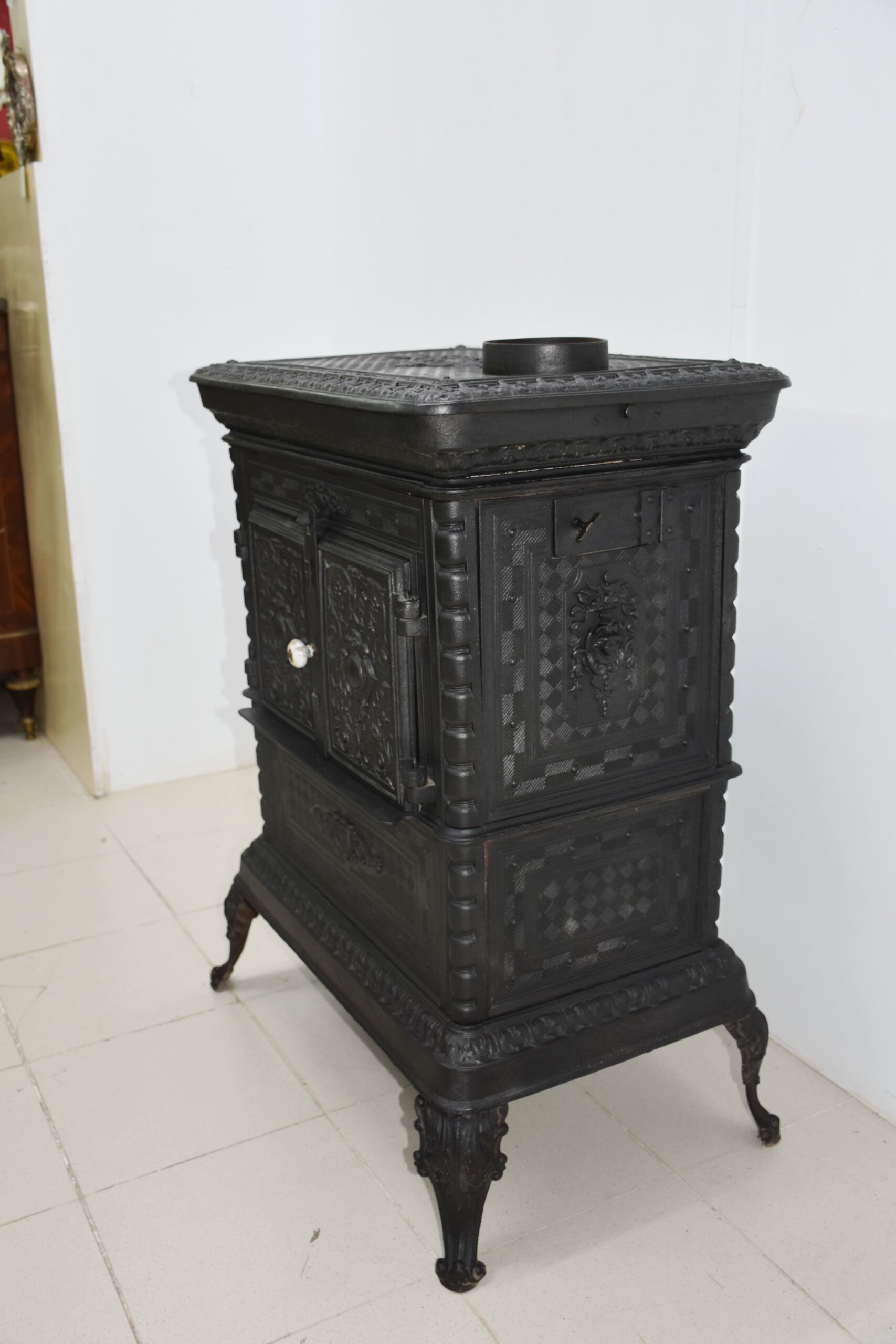 Horno, estufa antigua hierro fundido - Imagen 7