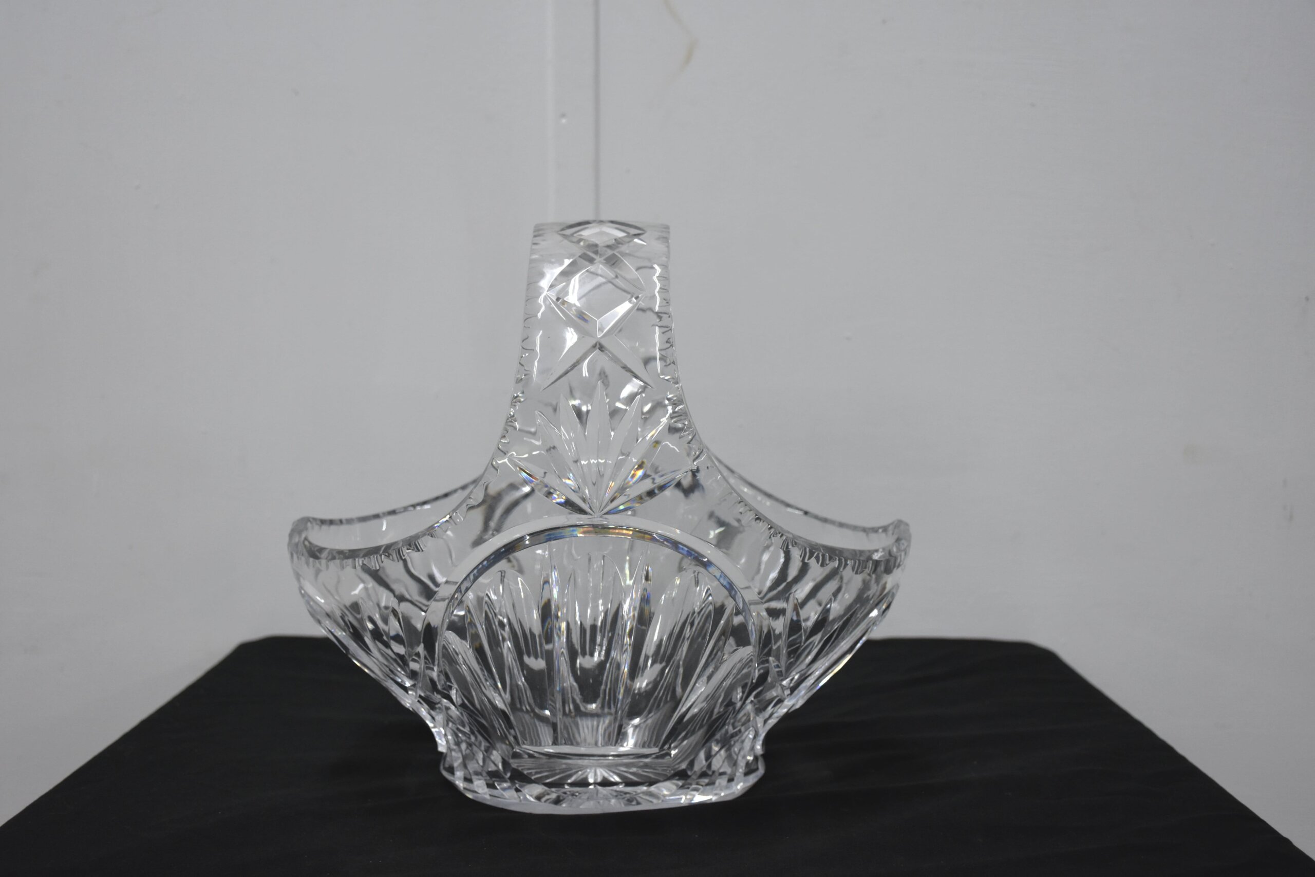 Cesta antigua cristal tallado con asa - Imagen 3