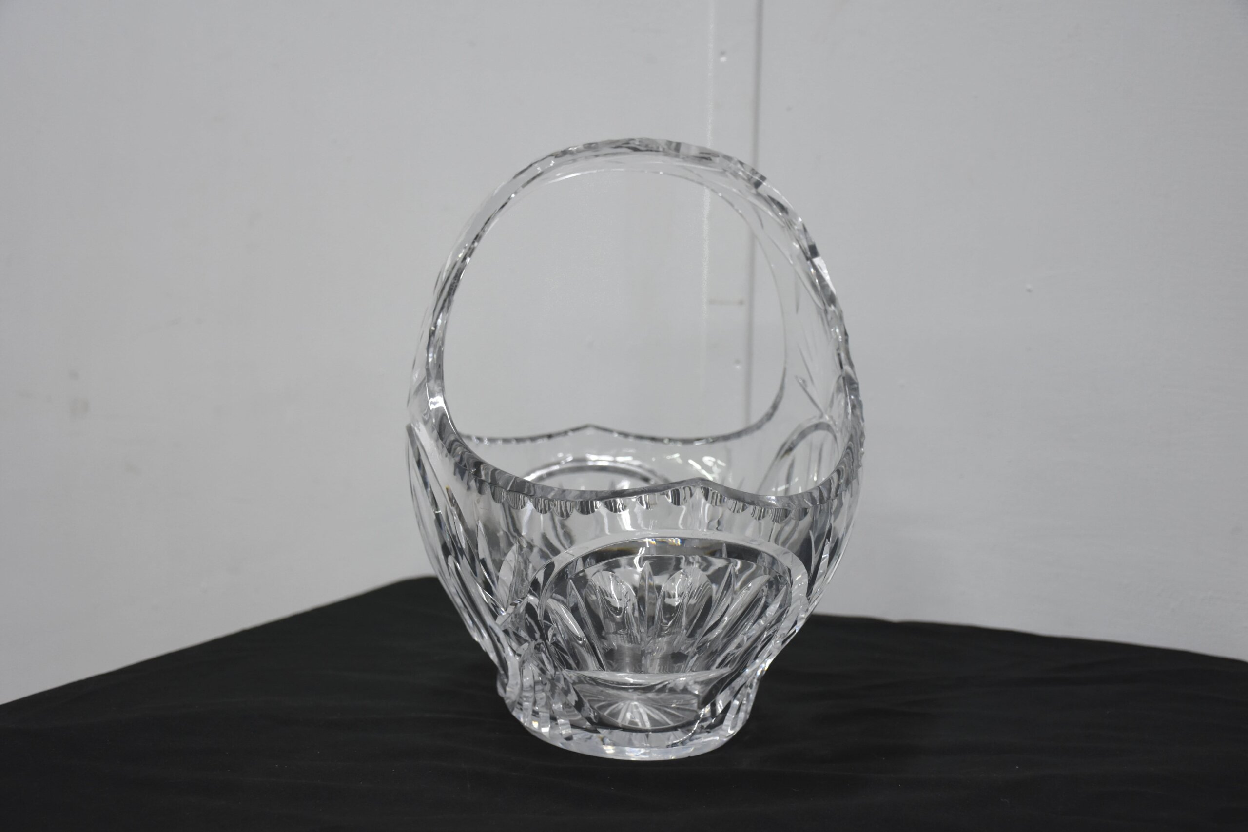 Cesta antigua cristal tallado con asa - Imagen 2