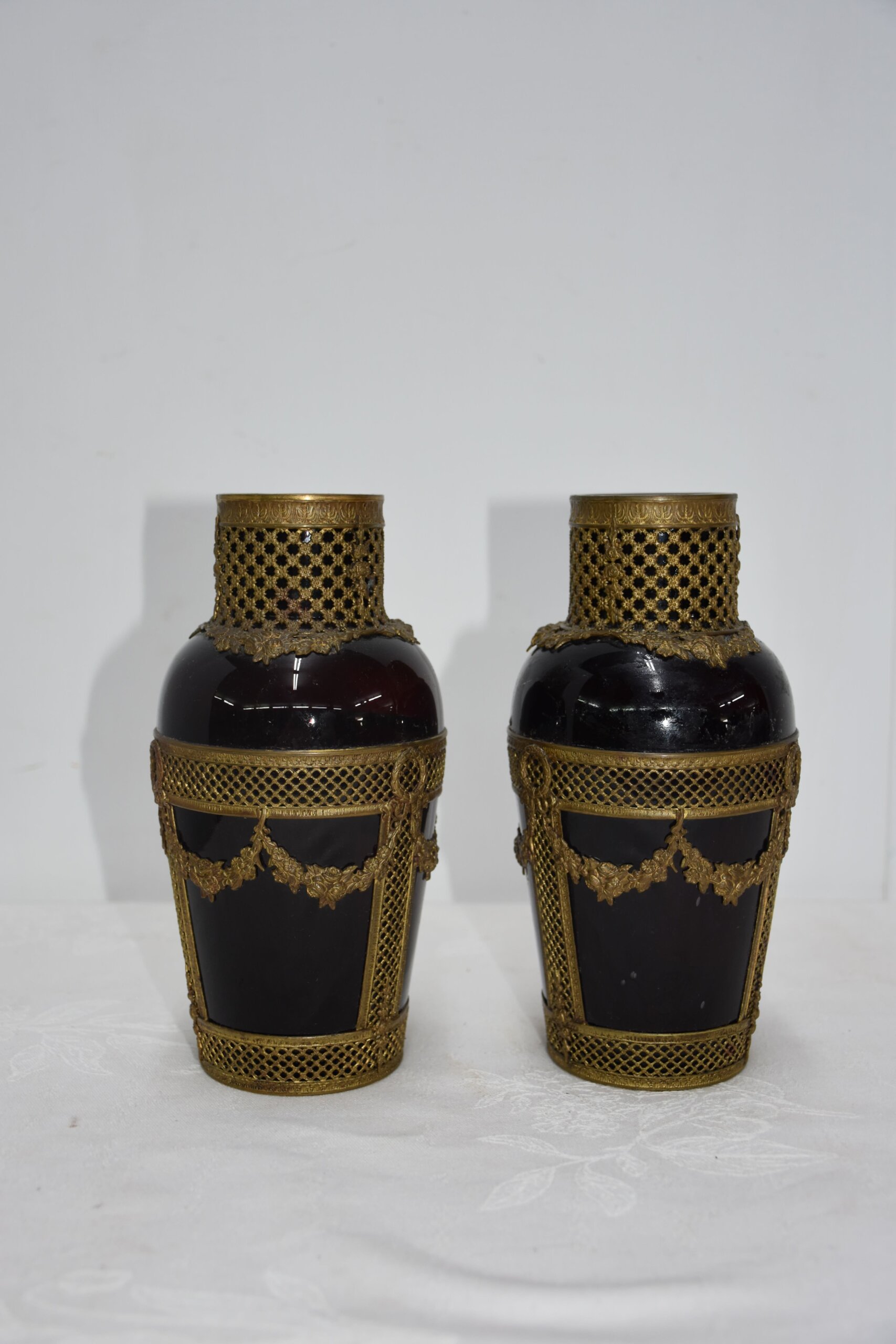 Pareja de jarrones cristal granate y bronce Napoleón