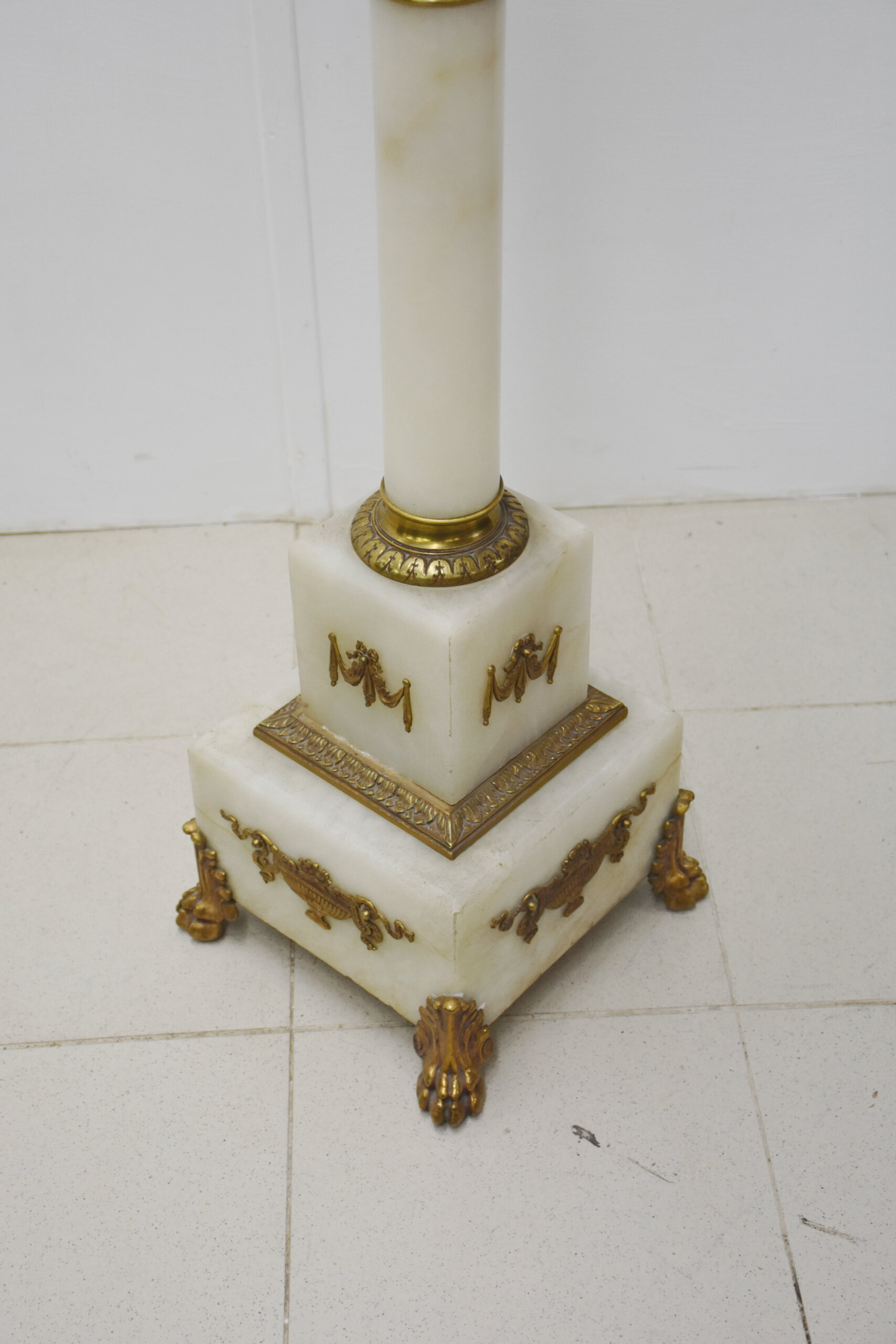 Columna pedestal mármol blanco - Imagen 4