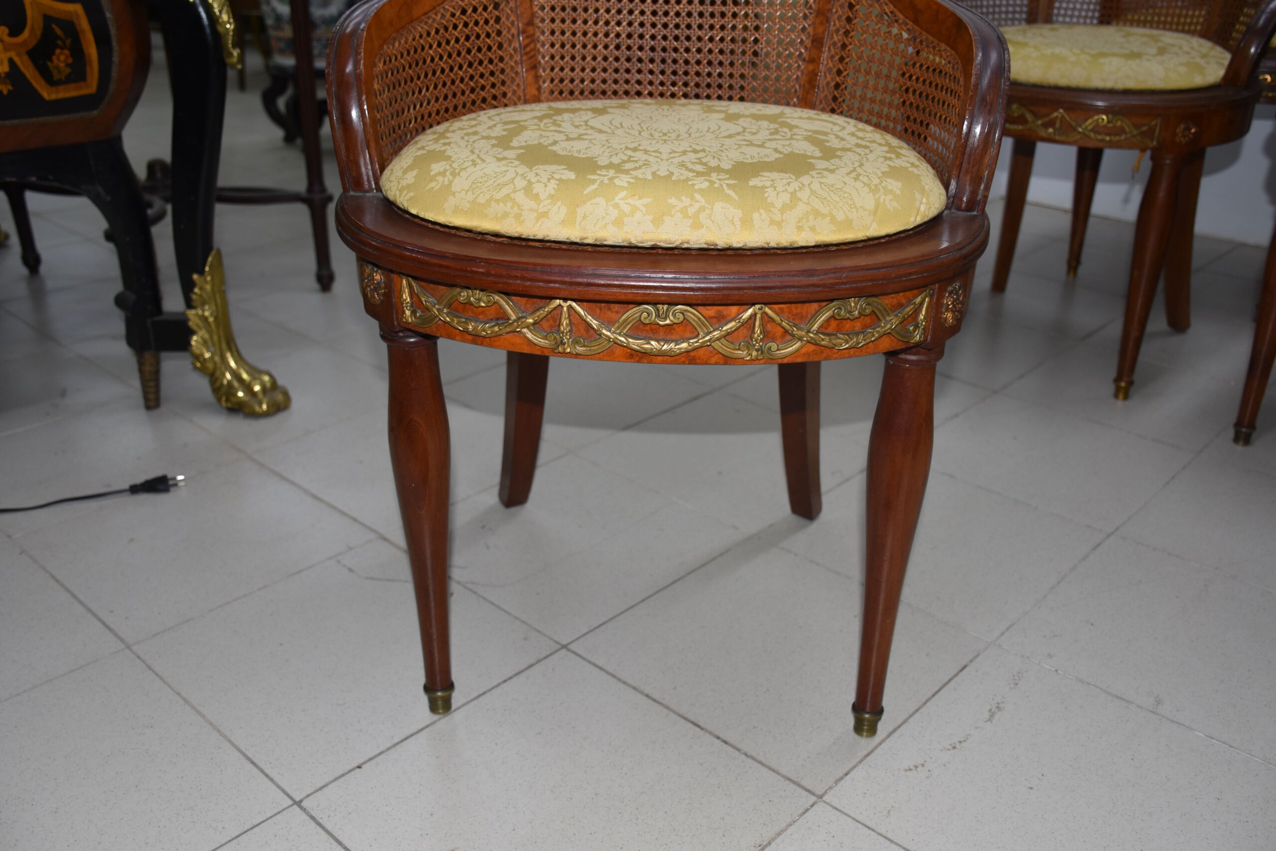 Conjunto mesa y 8 sillas Imperio comedor - Imagen 6