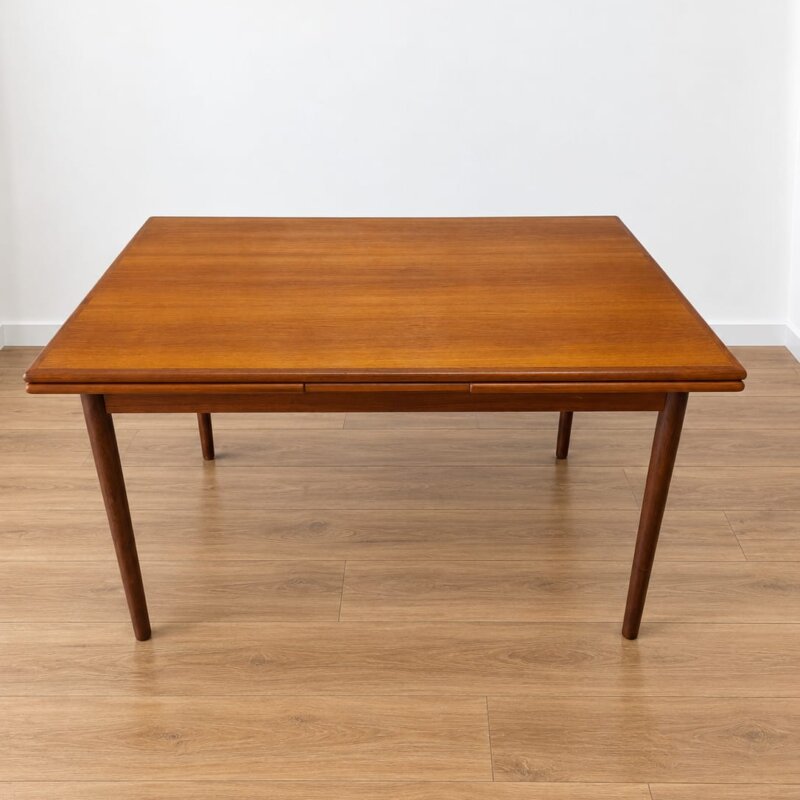 Mesa danesa vintage de teca