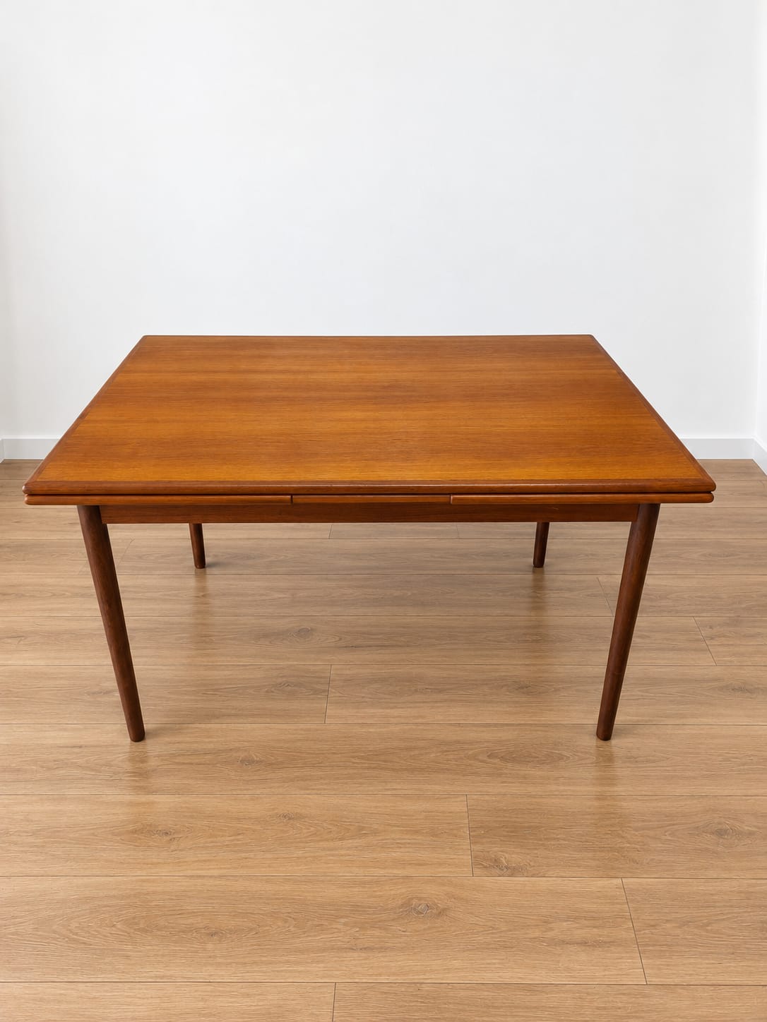 Mesa danesa vintage de teca